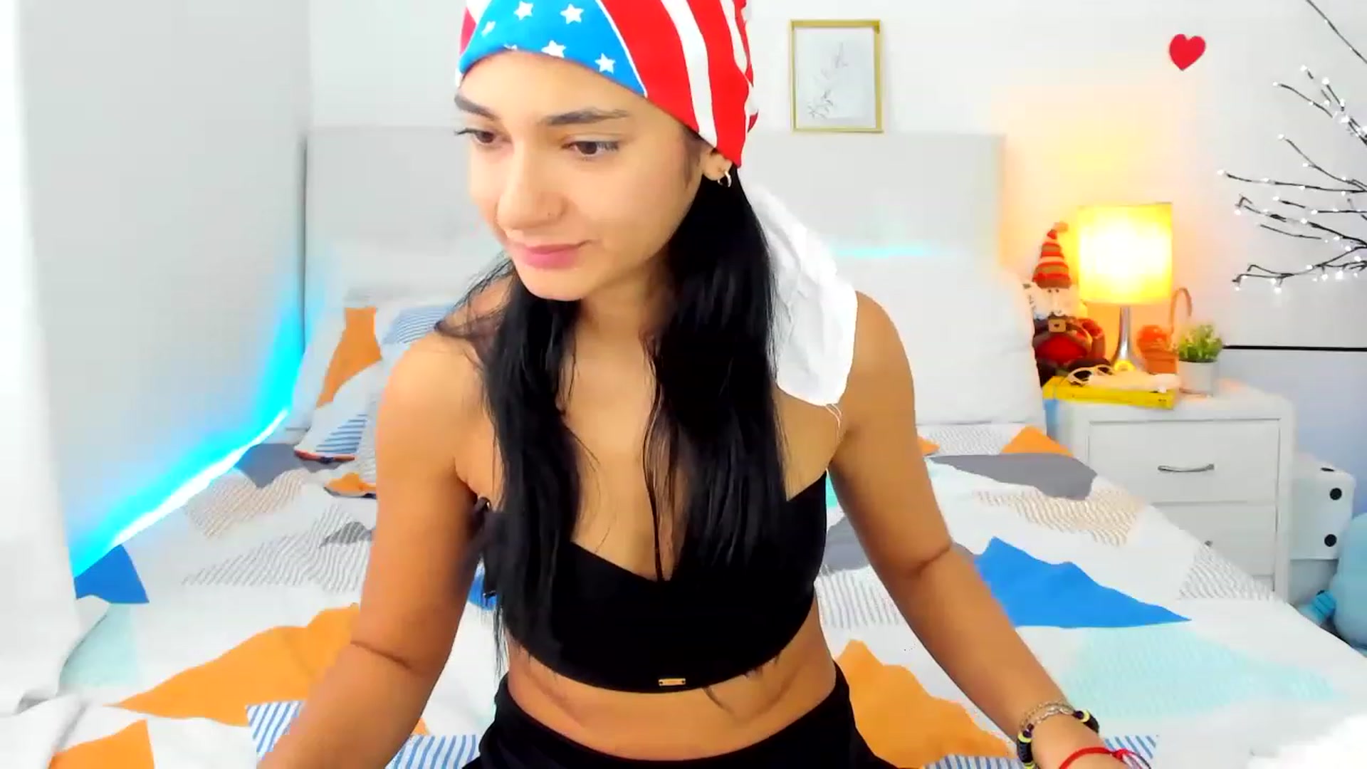 Gallery image thumbnail from Emmily_'s myfreecams stream on, 12/16/2022, 15:53 image 10 of 20