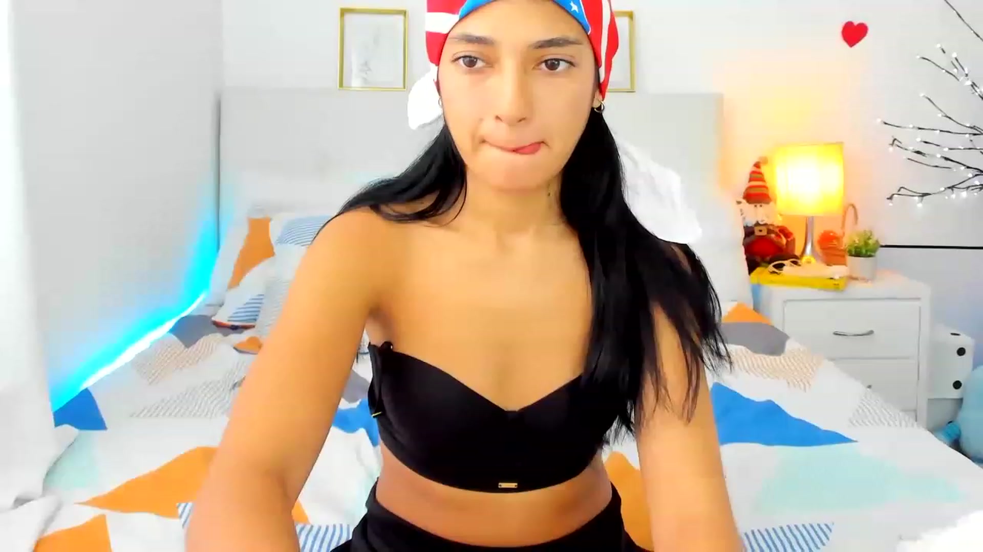 Gallery image thumbnail from Emmily_'s myfreecams stream on, 12/16/2022, 15:53 image 14 of 20