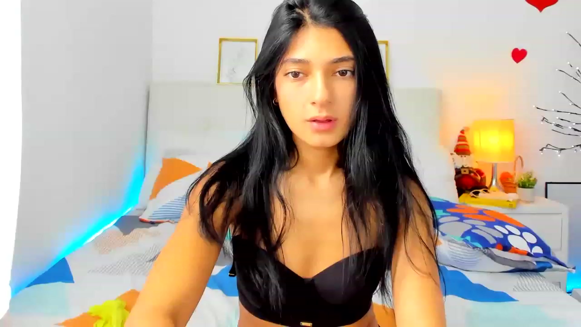 Gallery image thumbnail from Emmily_'s myfreecams stream on, 12/16/2022, 18:48 image 3 of 20