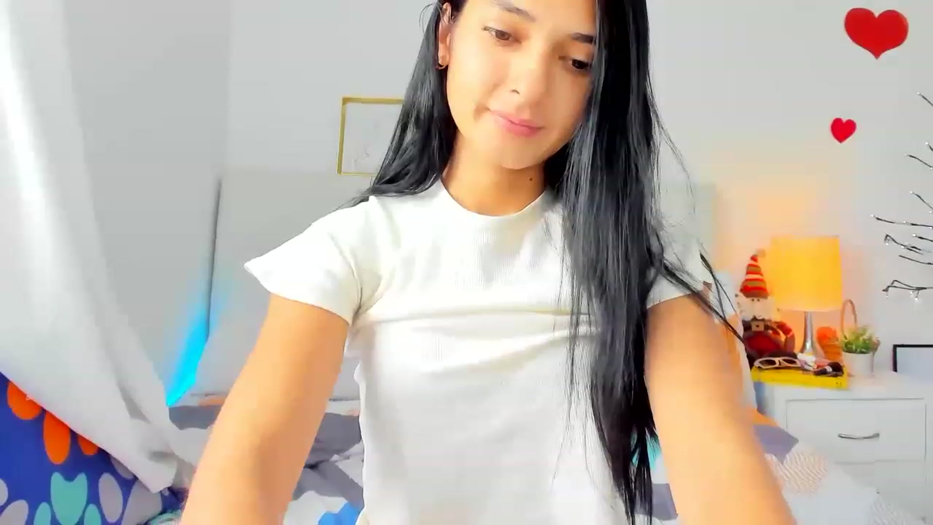 Gallery image thumbnail from Emmily_'s myfreecams stream on, 12/19/2022, 18:13 image 2 of 20