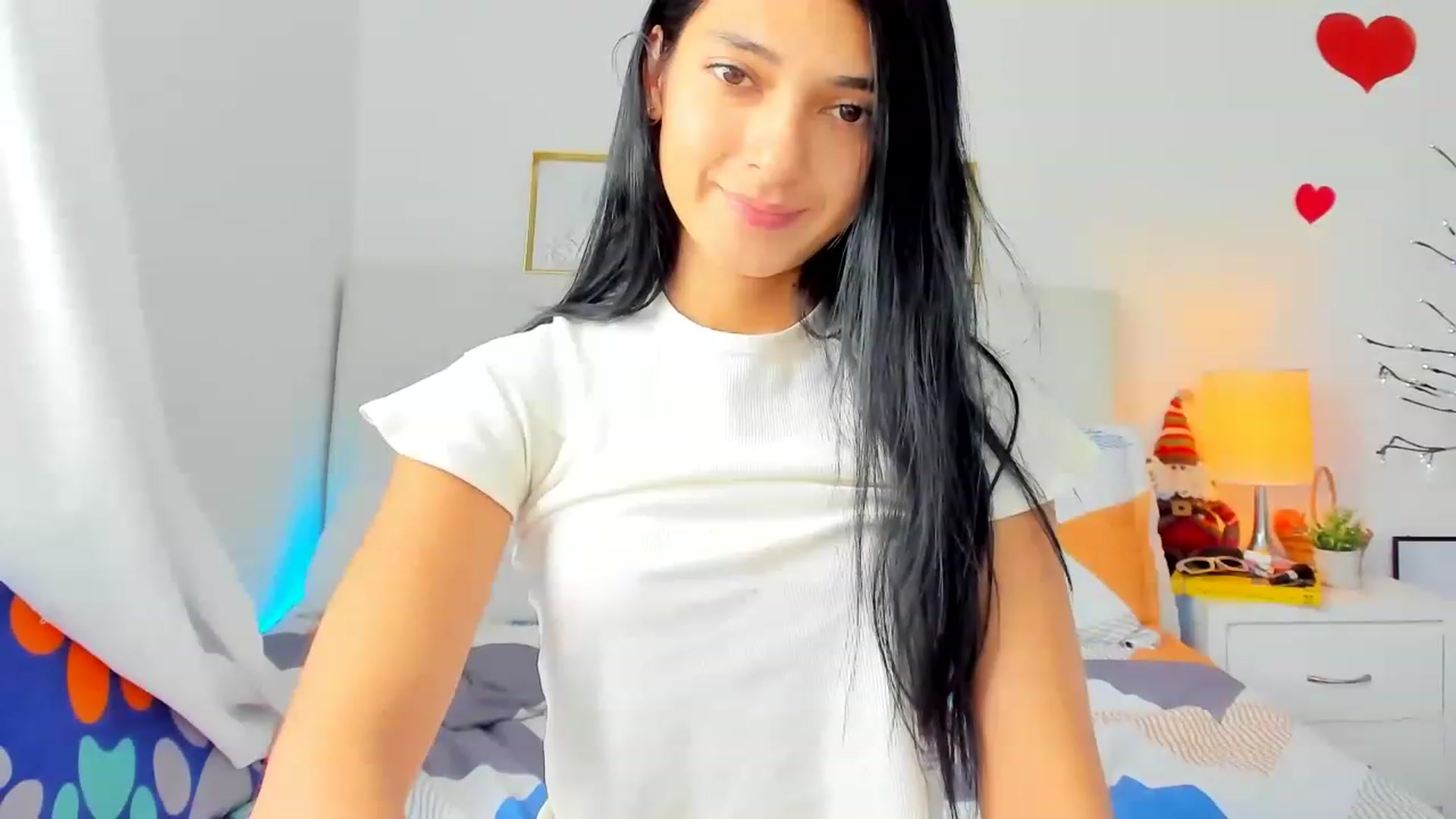 Gallery image thumbnail from Emmily_'s myfreecams stream on, 12/19/2022, 18:13 image 3 of 20