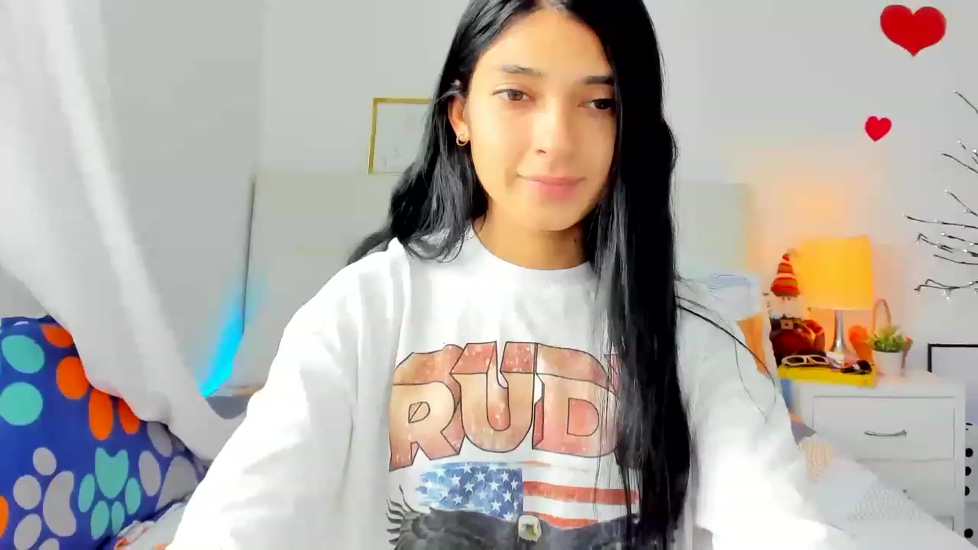Gallery image thumbnail from Emmily_'s myfreecams stream on, 12/19/2022, 18:13 image 13 of 20