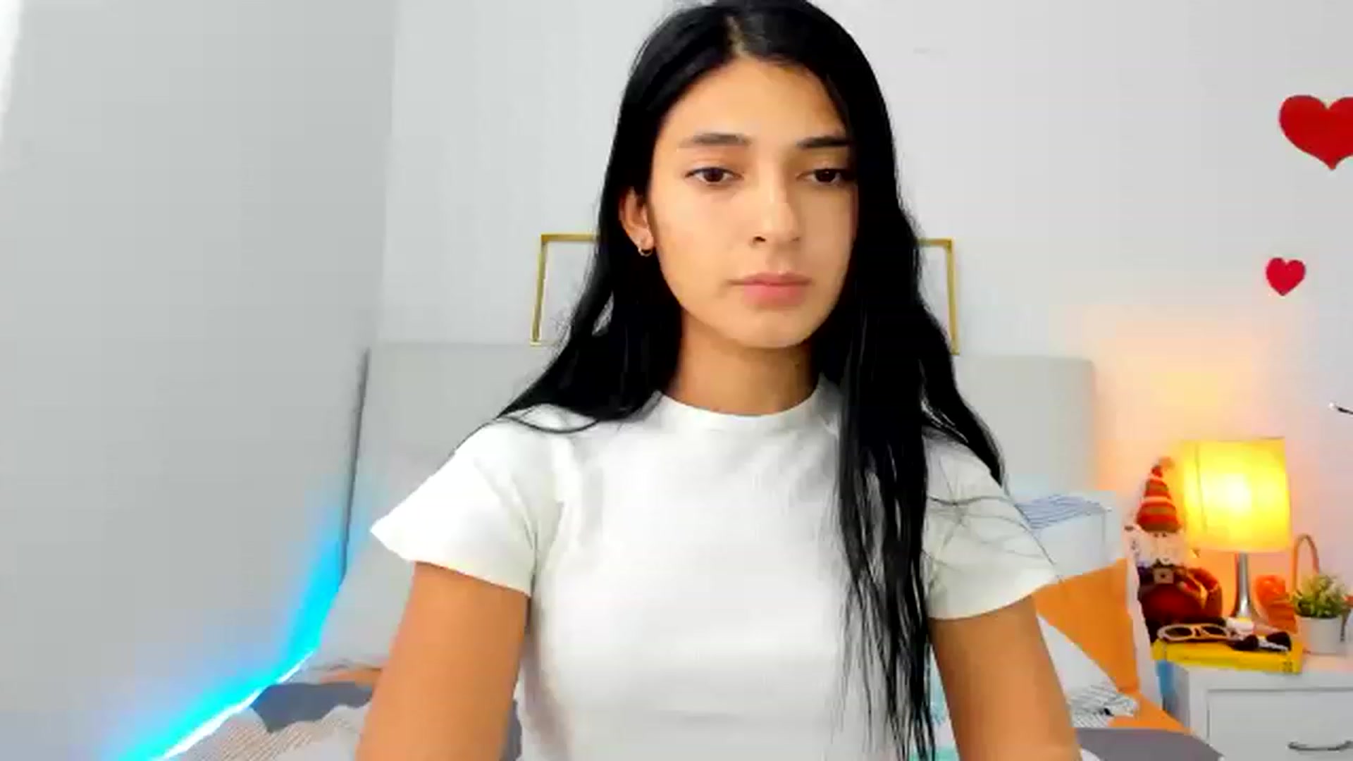 Gallery image thumbnail from Emmily_'s myfreecams stream on, 12/19/2022, 19:49 image 20 of 20