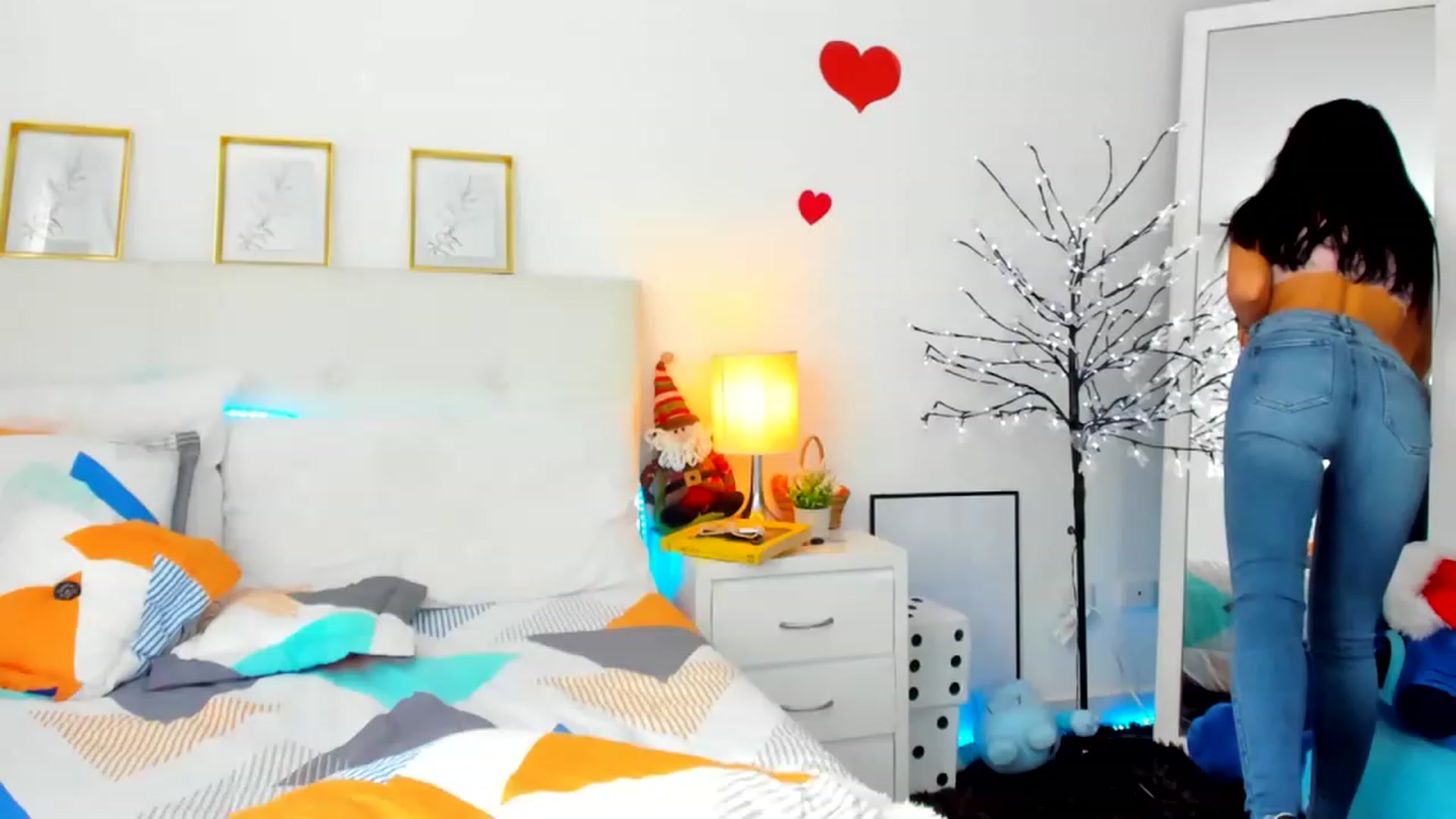Gallery image thumbnail from Emmily_'s myfreecams stream on, 12/20/2022, 18:04 image 1 of 20