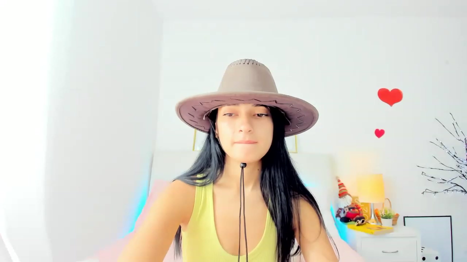 Gallery image thumbnail from Emmily_'s myfreecams stream on, 12/23/2022, 18:58 image 15 of 20