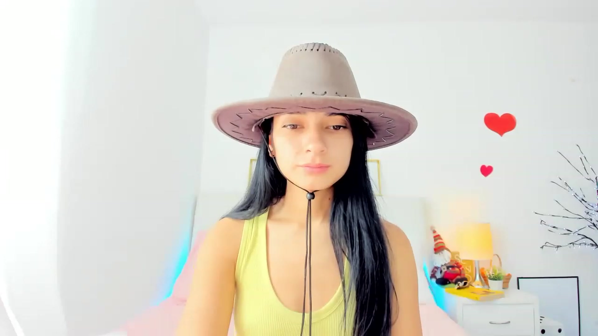 Gallery image thumbnail from Emmily_'s myfreecams stream on, 12/23/2022, 18:58 image 12 of 20