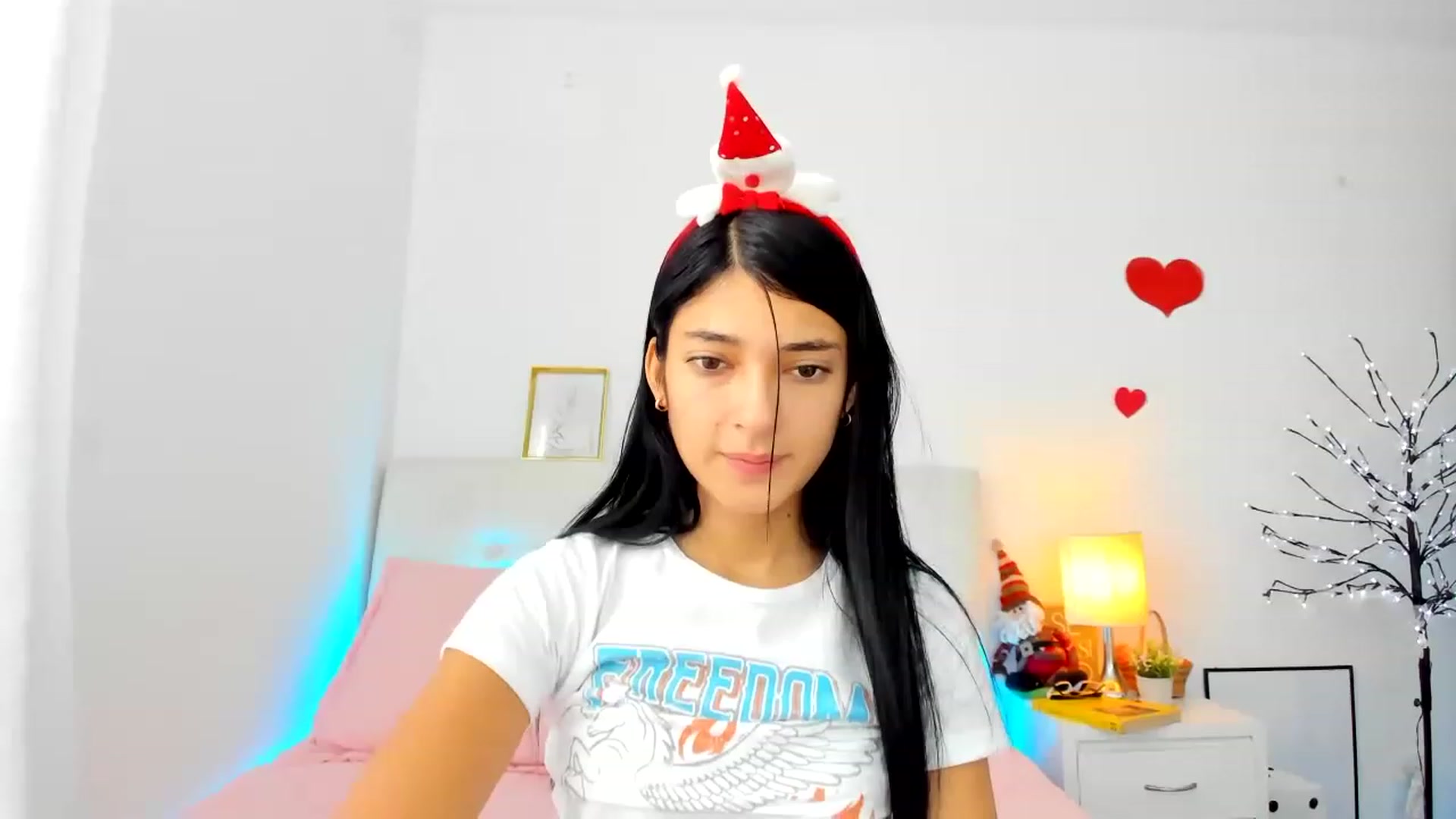 Gallery image thumbnail from Emmily_'s myfreecams stream on, 12/24/2022, 16:22 image 11 of 20