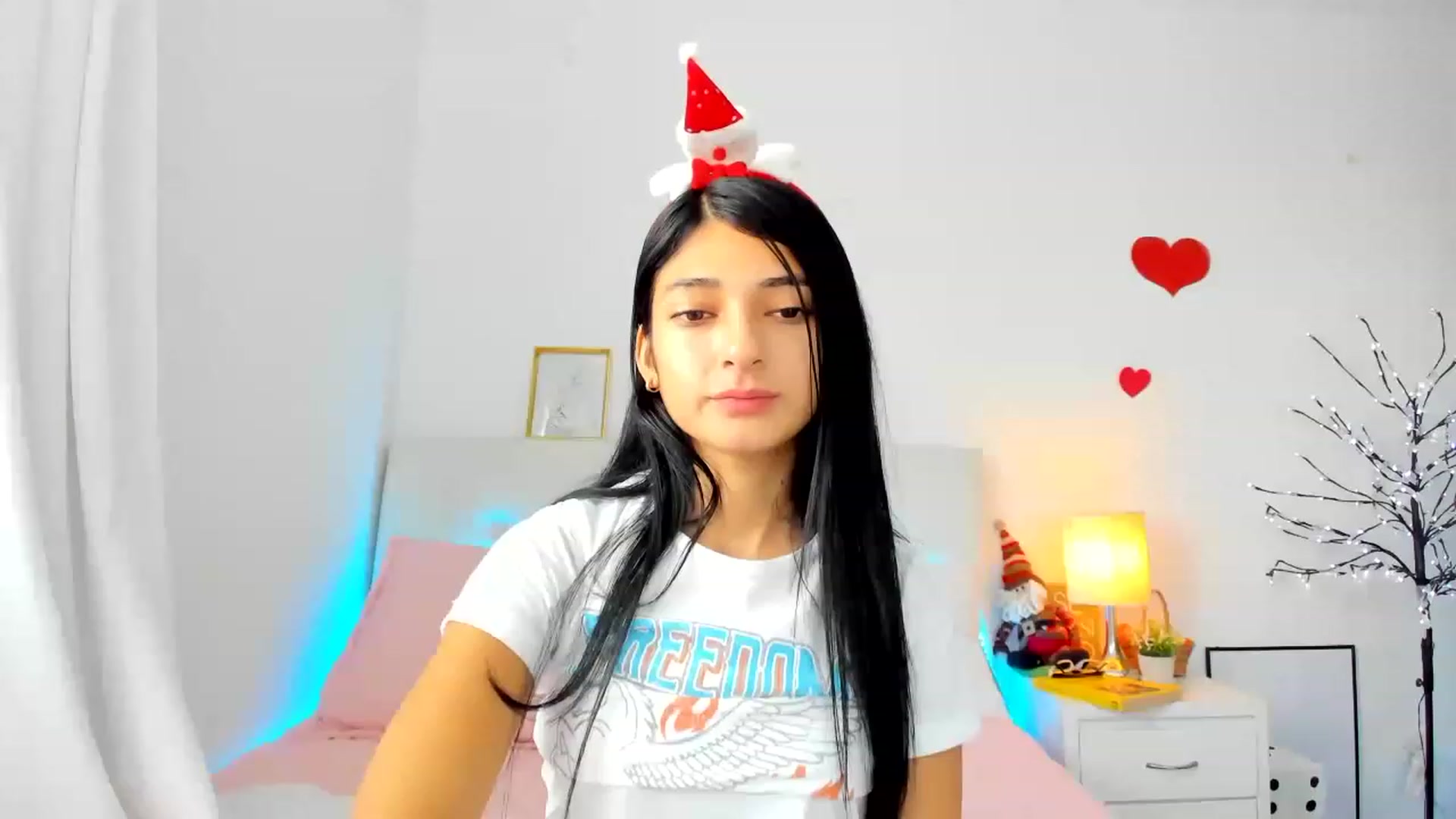 Gallery image thumbnail from Emmily_'s myfreecams stream on, 12/24/2022, 16:22 image 14 of 20