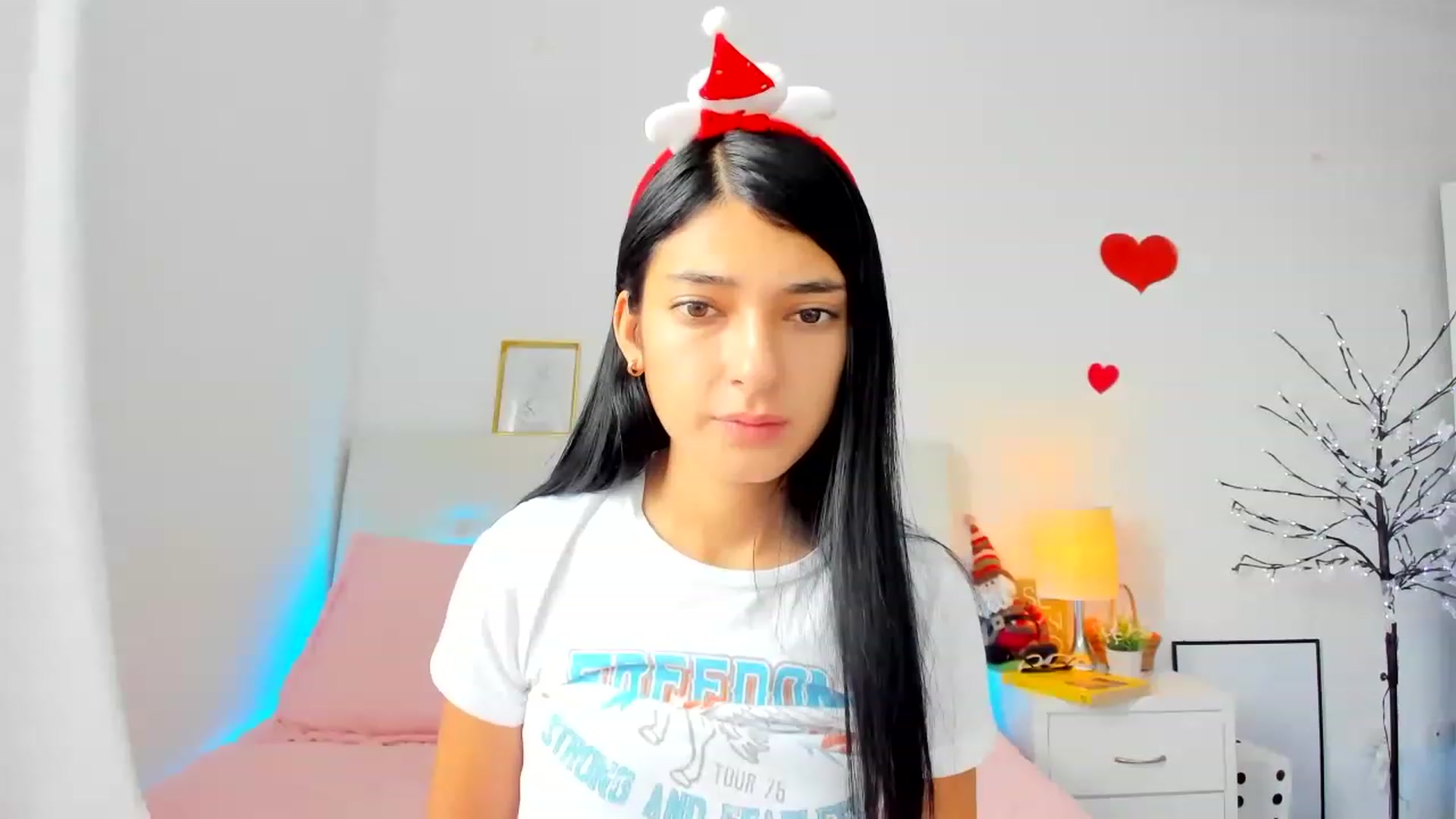Gallery image thumbnail from Emmily_'s myfreecams stream on, 12/24/2022, 16:22 image 7 of 20