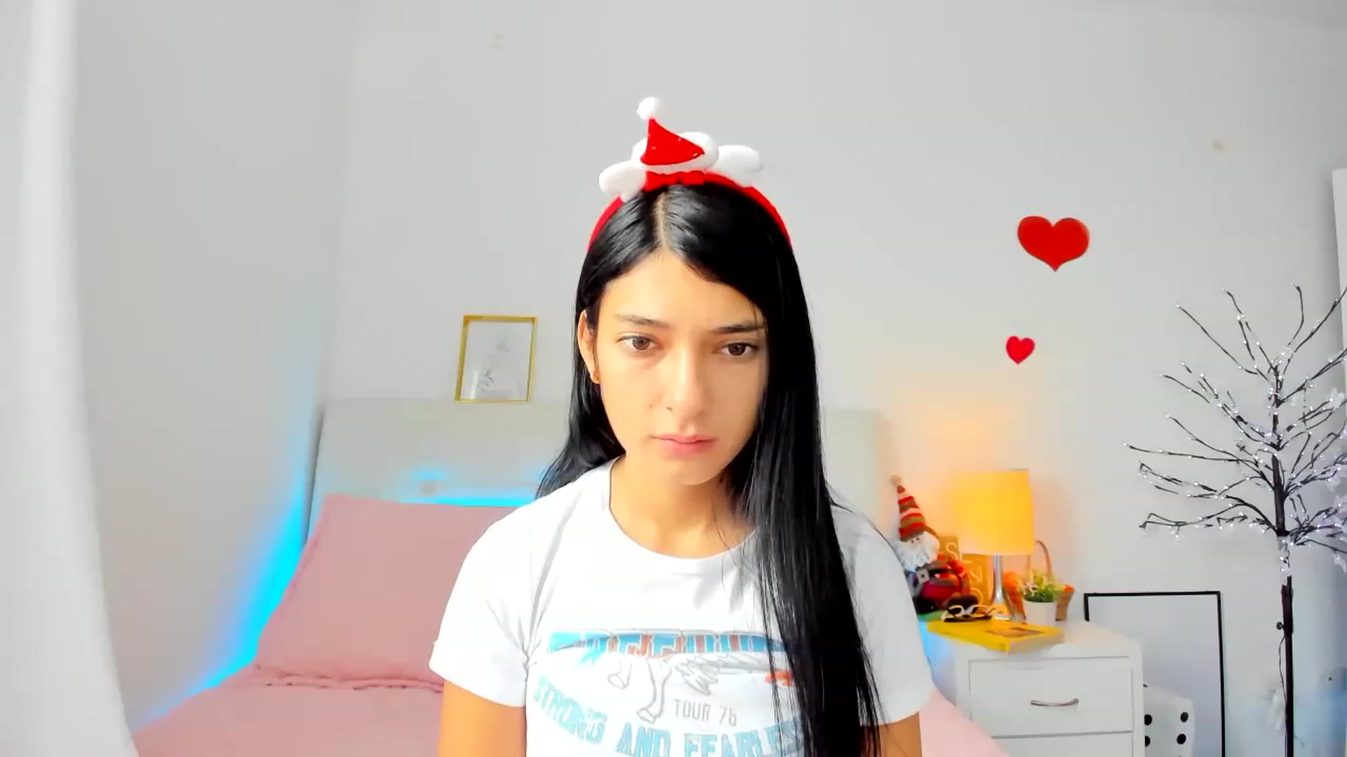 Gallery image thumbnail from Emmily_'s myfreecams stream on, 12/24/2022, 16:22 image 5 of 20