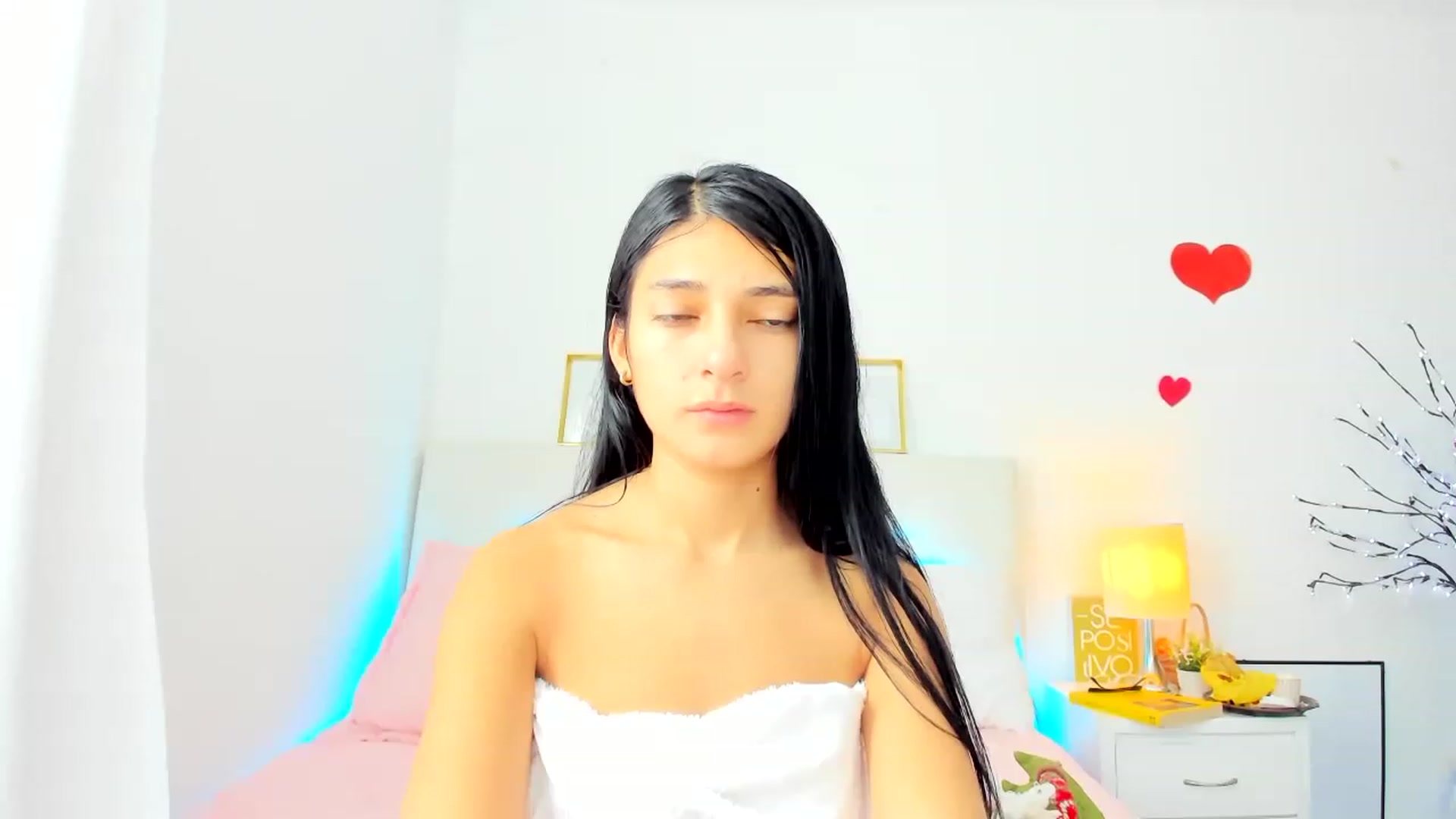 Gallery image thumbnail from Emmily_'s myfreecams stream on, 12/24/2022, 18:32 image 3 of 20