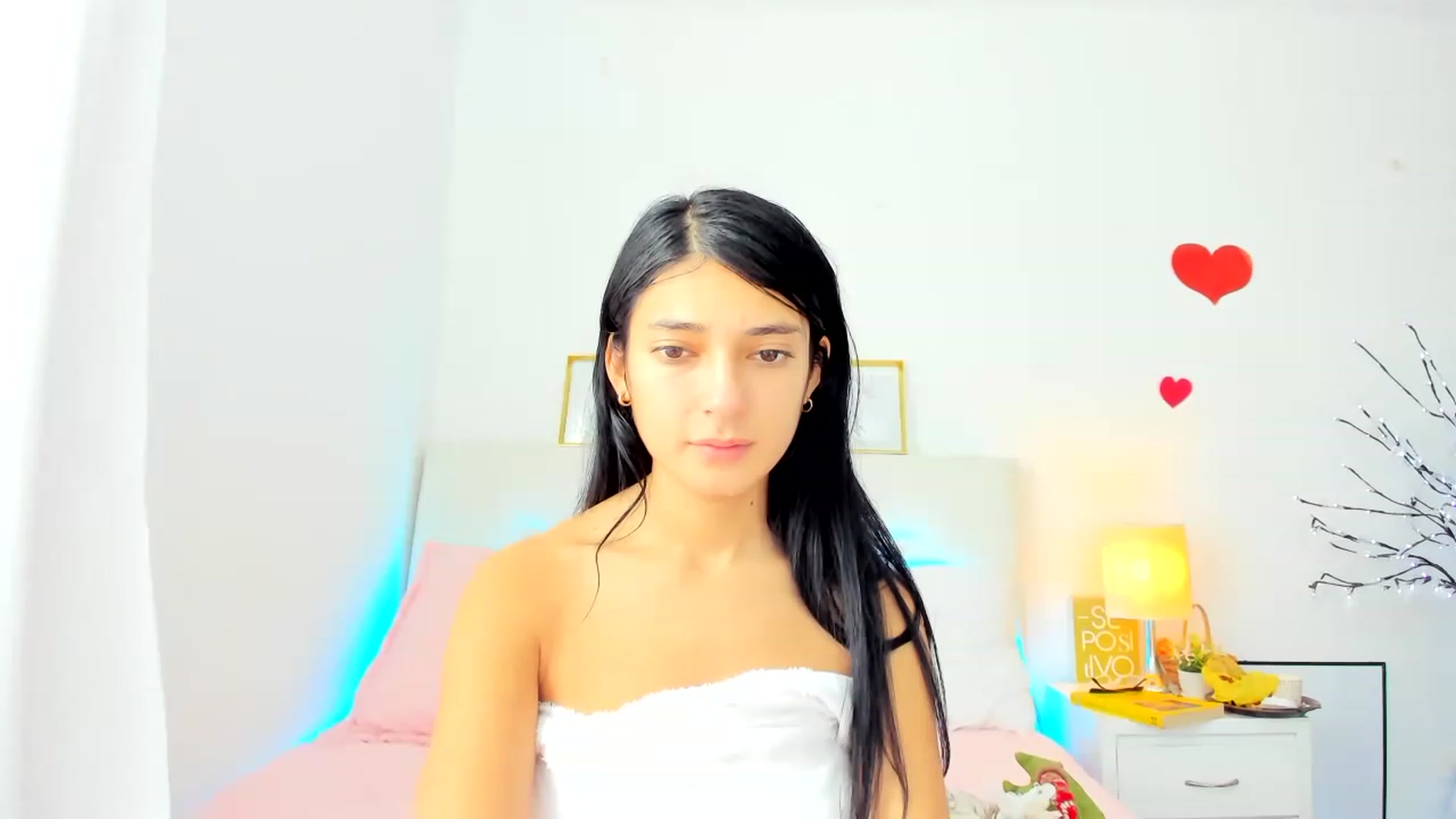 Gallery image thumbnail from Emmily_'s myfreecams stream on, 12/24/2022, 18:32 image 5 of 20
