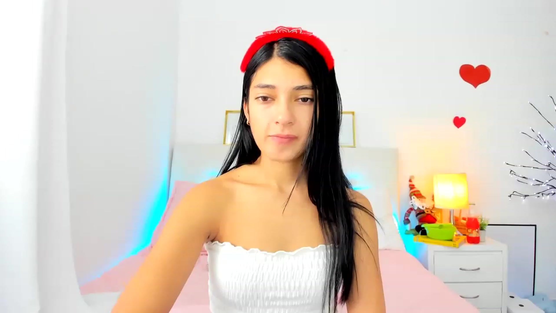 Gallery image thumbnail from Emmily_'s myfreecams stream on, 12/26/2022, 17:49 image 13 of 20