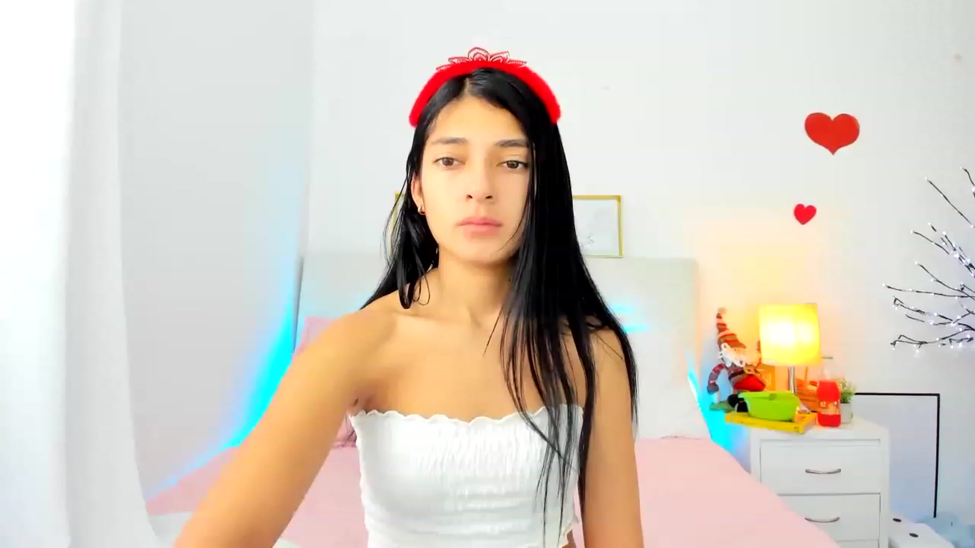 Gallery image thumbnail from Emmily_'s myfreecams stream on, 12/26/2022, 17:49 image 7 of 20