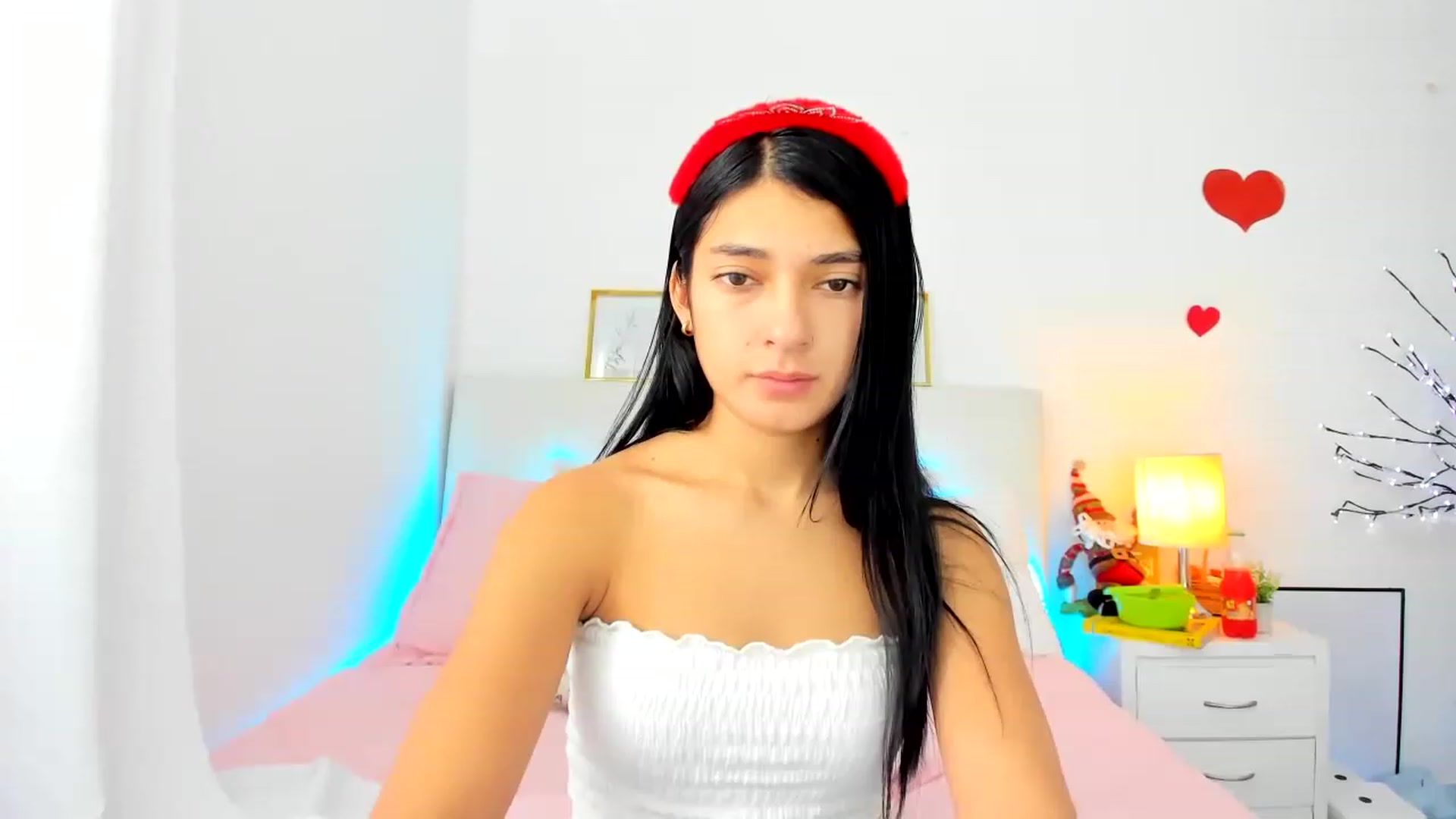 Gallery image thumbnail from Emmily_'s myfreecams stream on, 12/26/2022, 17:49 image 12 of 20