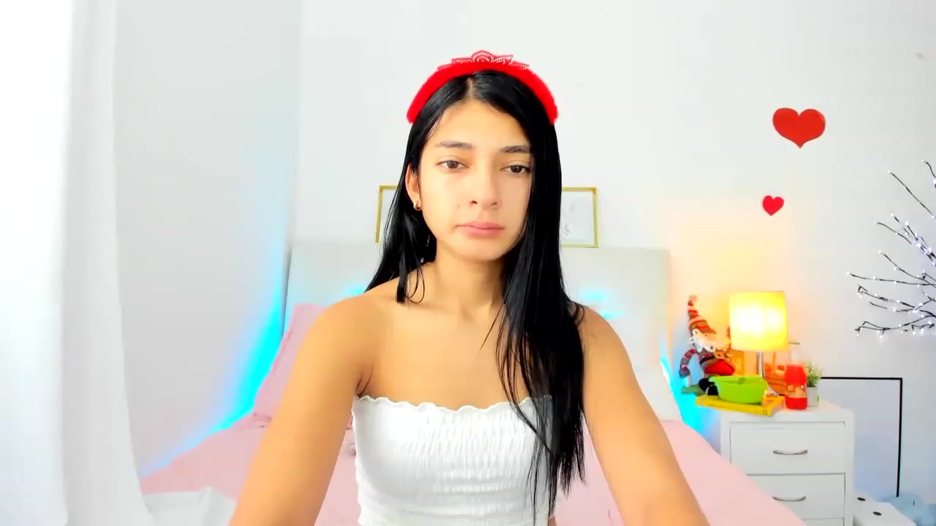 Gallery image thumbnail from Emmily_'s myfreecams stream on, 12/26/2022, 17:49 image 8 of 20