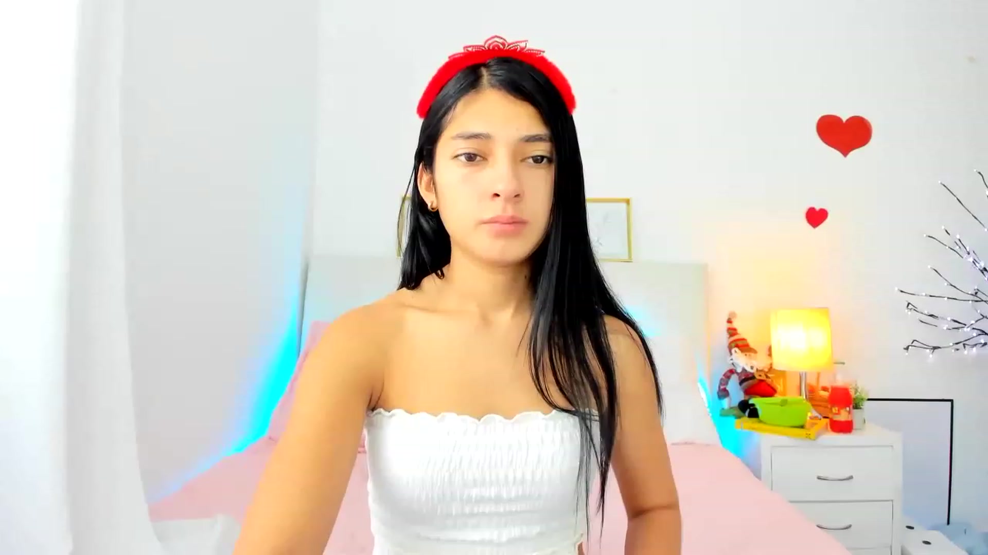 Gallery image thumbnail from Emmily_'s myfreecams stream on, 12/26/2022, 17:49 image 5 of 20