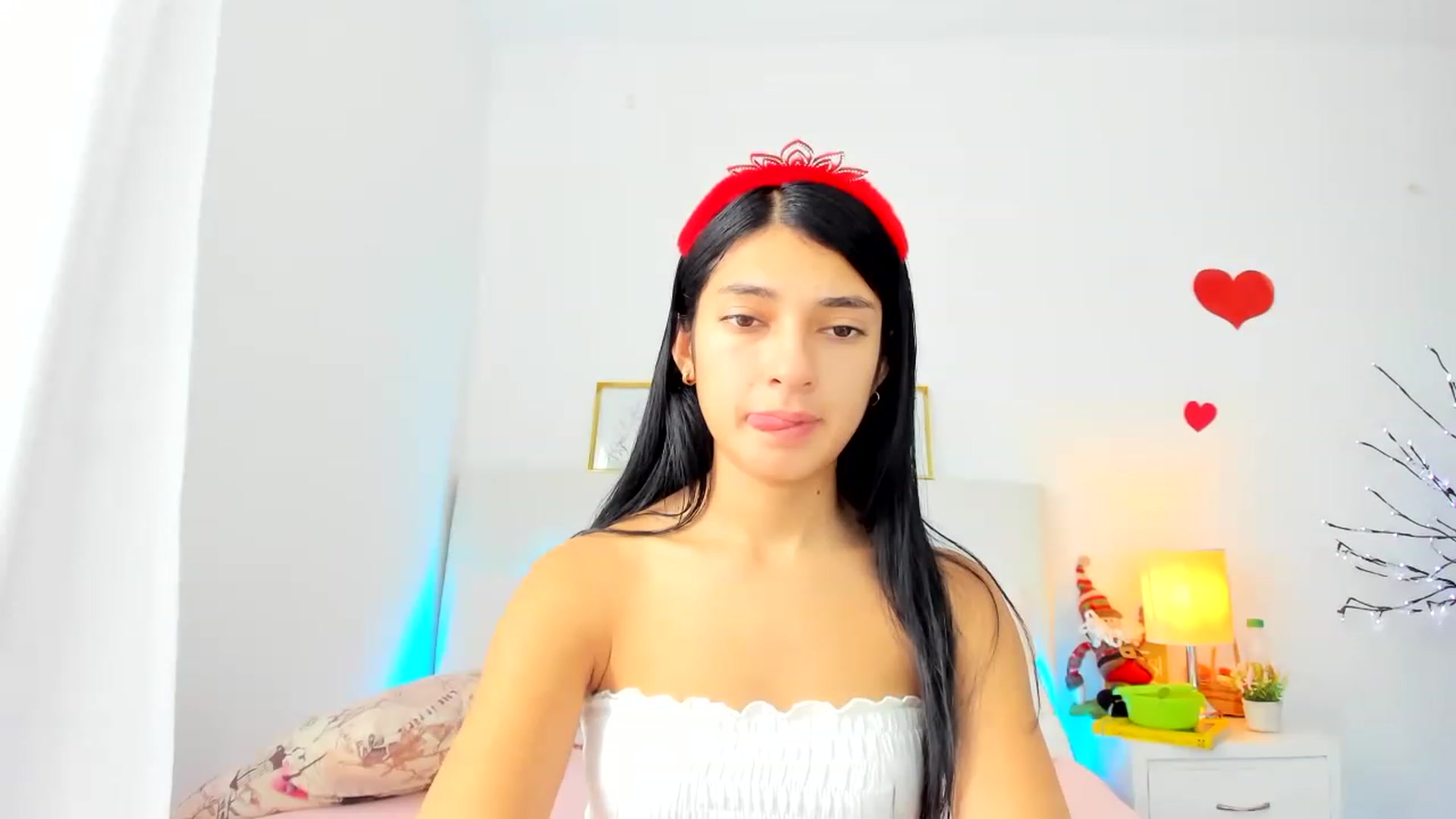 Gallery image thumbnail from Emmily_'s myfreecams stream on, 12/26/2022, 19:19 image 6 of 20