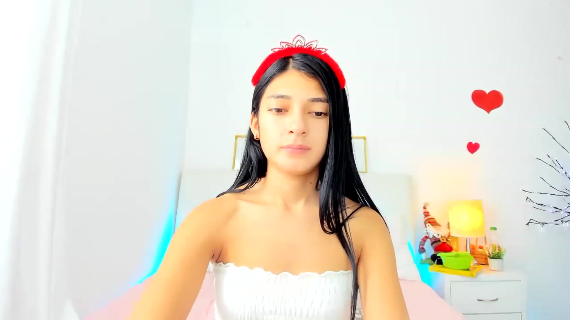 Gallery image thumbnail from Emmily_'s myfreecams stream on, 12/26/2022, 19:19 image 15 of 20