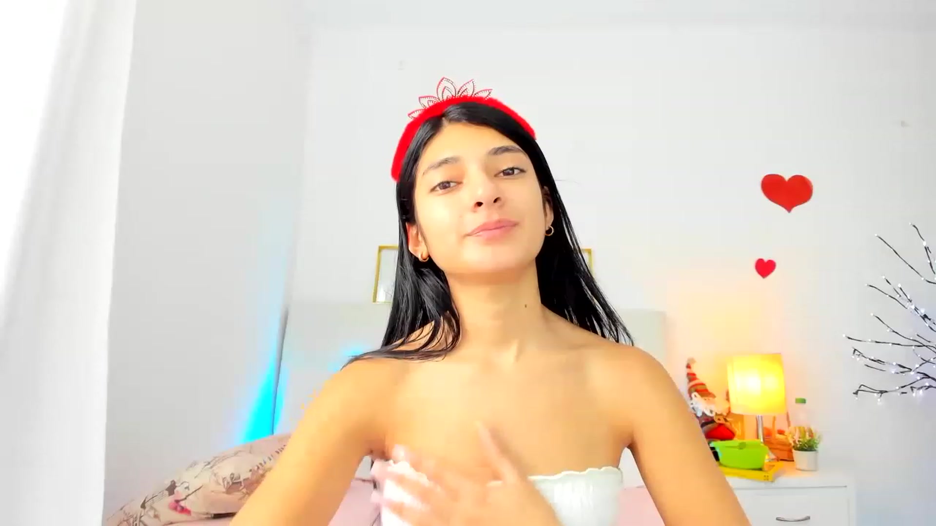 Gallery image thumbnail from Emmily_'s myfreecams stream on, 12/26/2022, 19:19 image 9 of 20