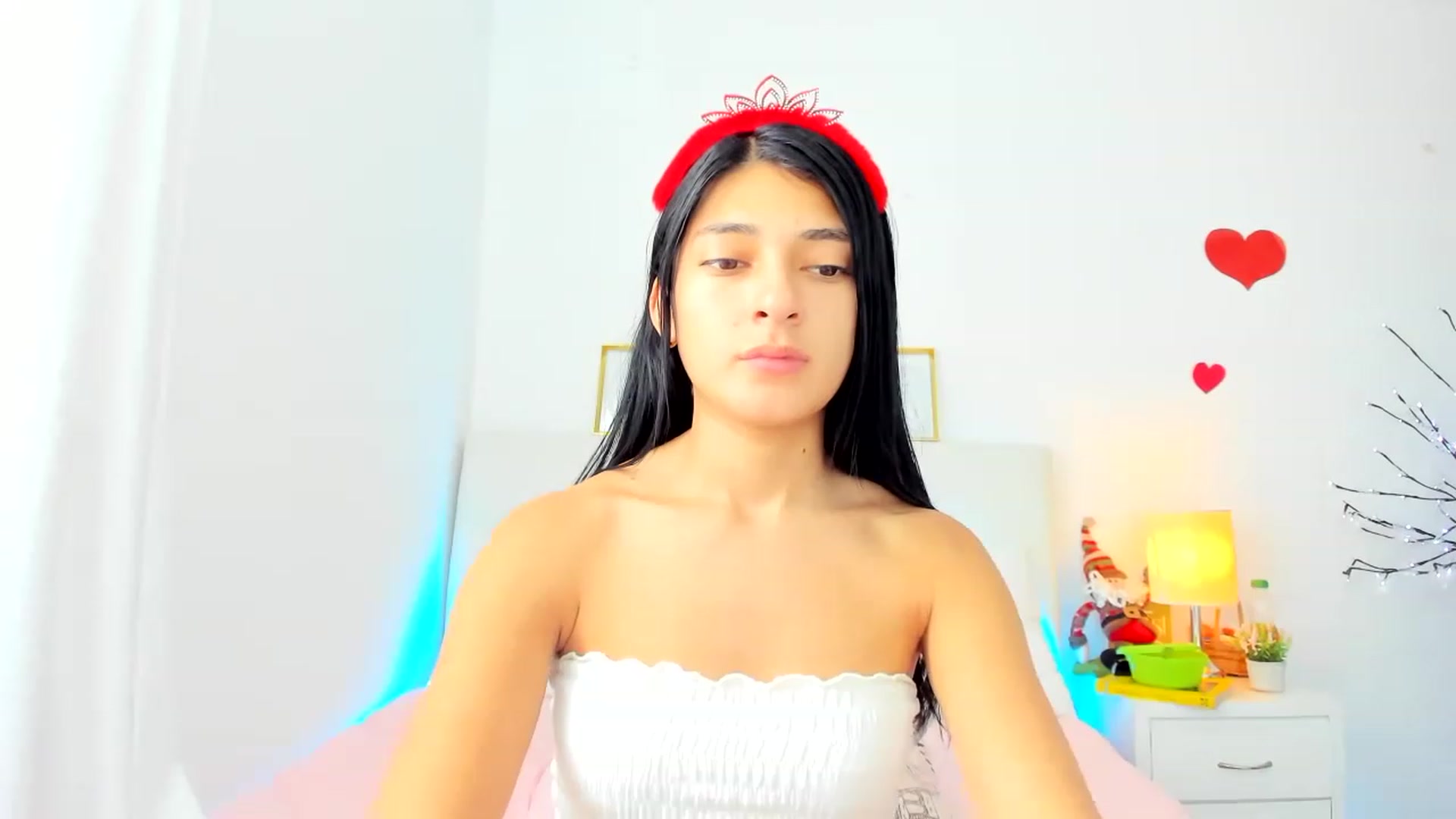 Gallery image thumbnail from Emmily_'s myfreecams stream on, 12/26/2022, 19:19 image 14 of 20