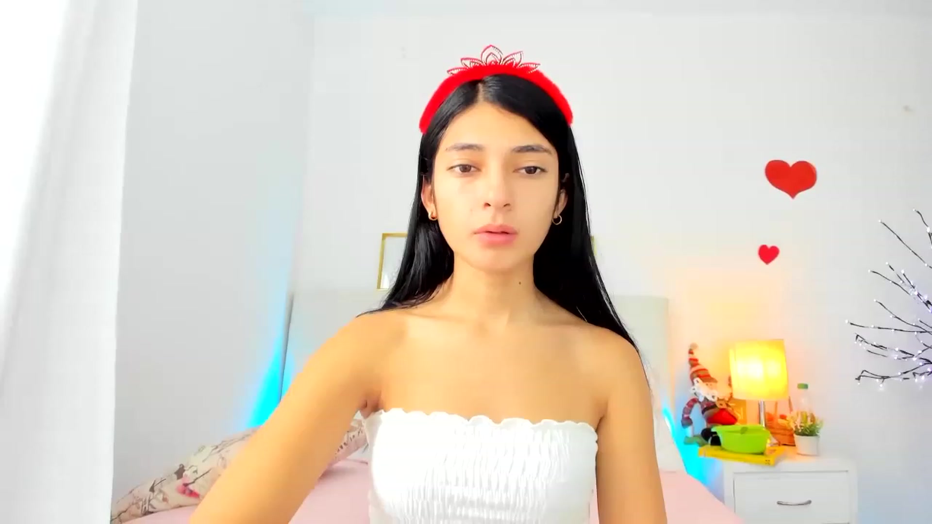Gallery image thumbnail from Emmily_'s myfreecams stream on, 12/26/2022, 19:19 image 4 of 20