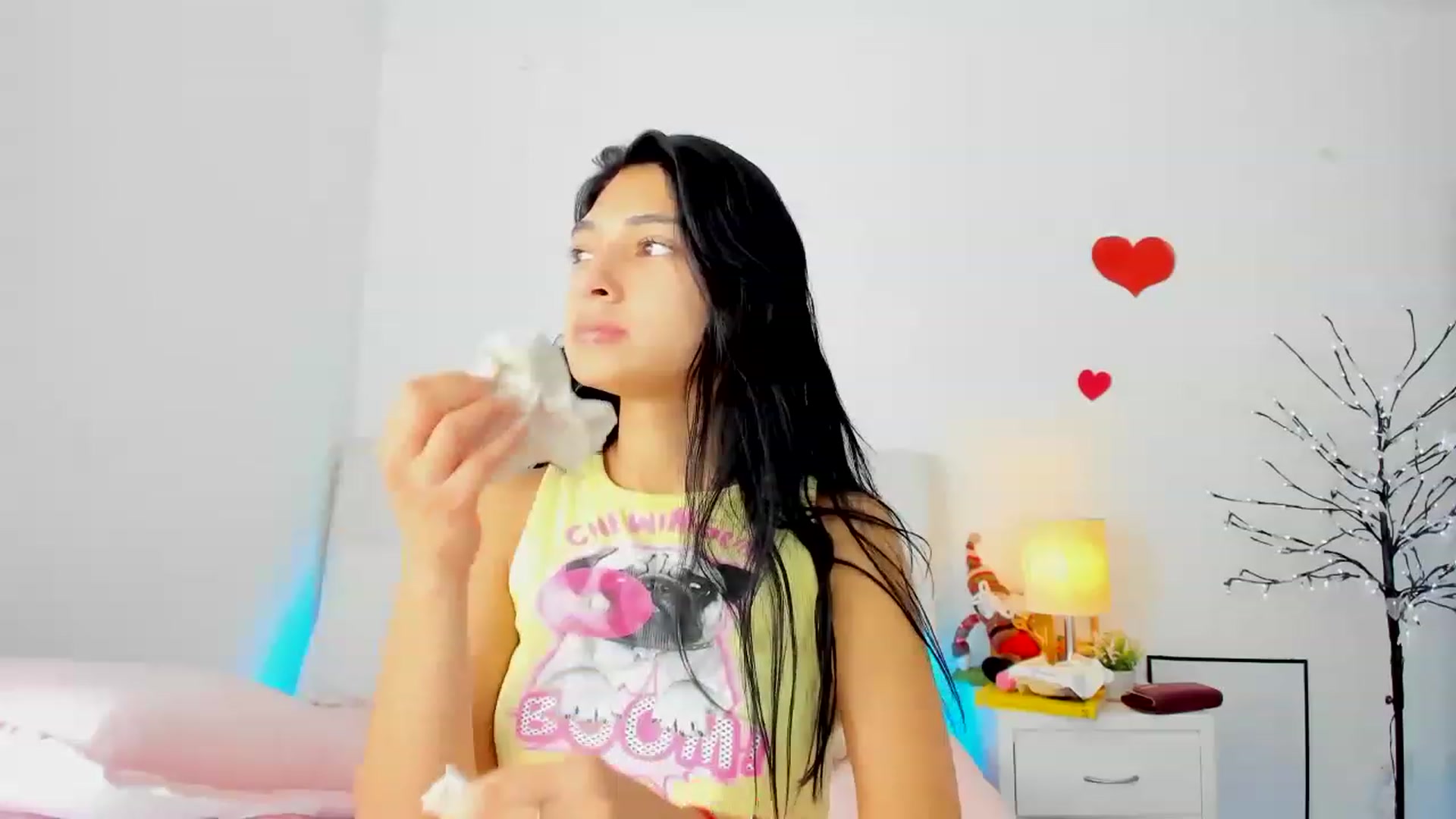Gallery image thumbnail from Emmily_'s myfreecams stream on, 12/27/2022, 20:26 image 14 of 20