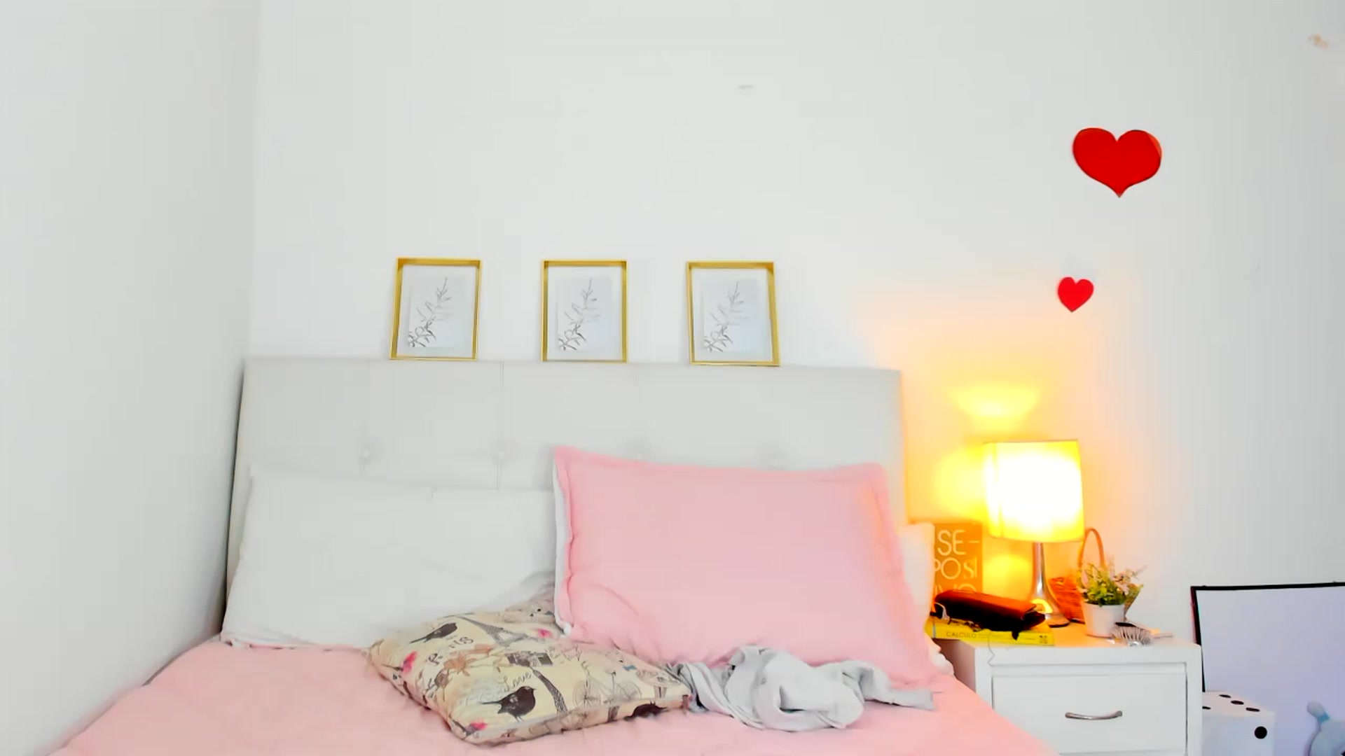 Gallery image thumbnail from Emmily_'s myfreecams stream on, 01/10/2023, 20:23 image 20 of 20