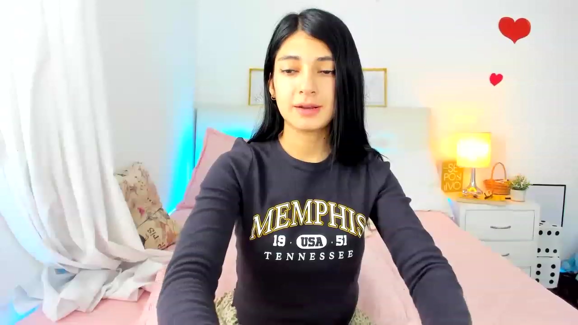 Gallery image thumbnail from Emmily_'s myfreecams stream on, 01/16/2023, 19:26 image 4 of 20