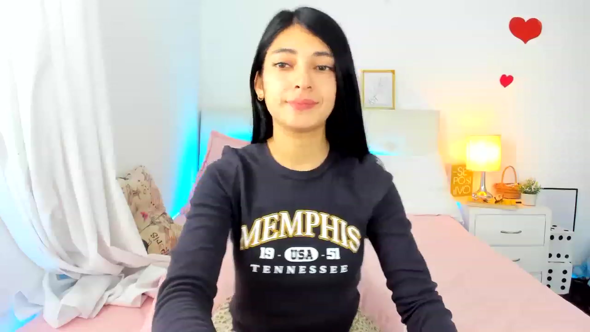 Gallery image thumbnail from Emmily_'s myfreecams stream on, 01/16/2023, 19:26 image 3 of 20