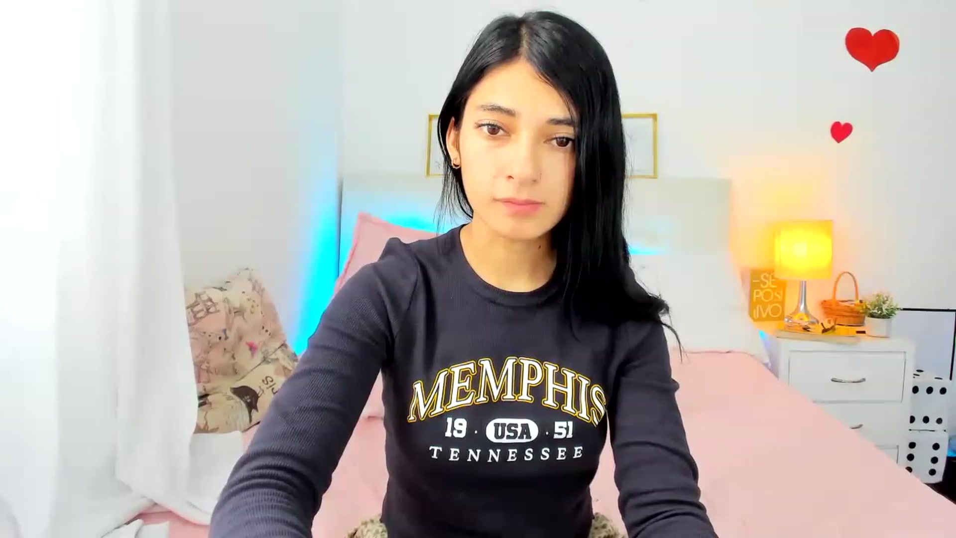 Gallery image thumbnail from Emmily_'s myfreecams stream on, 01/16/2023, 19:26 image 7 of 20