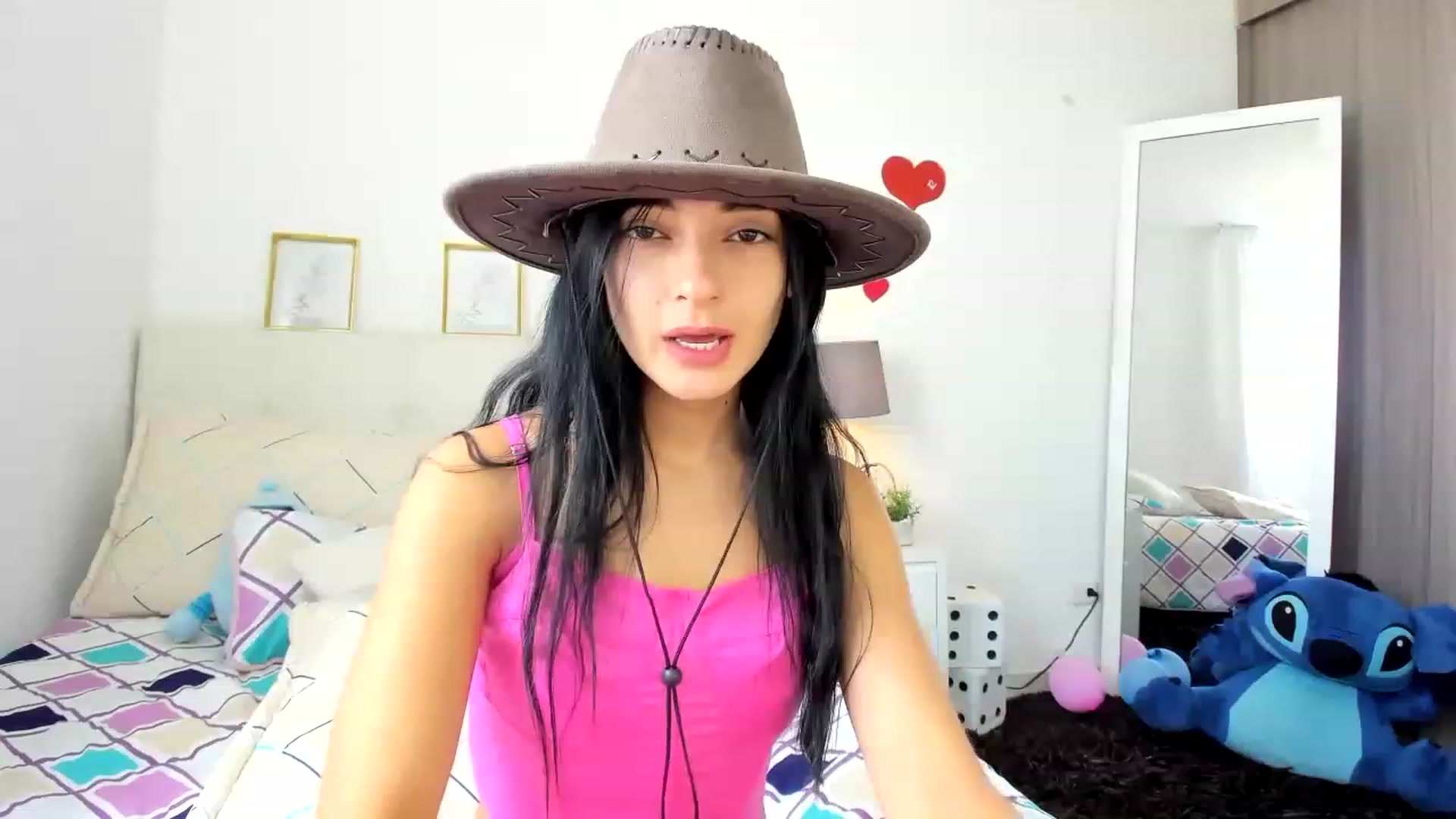 Gallery image thumbnail from Emmily_'s myfreecams stream on, 06/03/2023, 17:19 image 13 of 20
