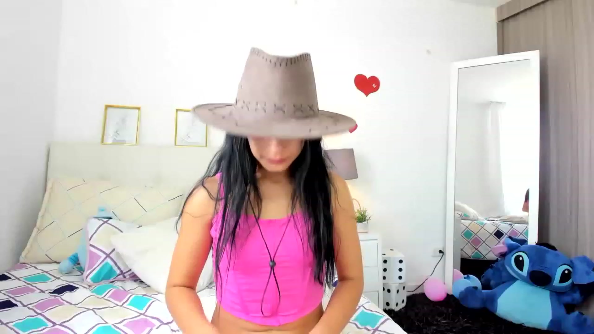 Gallery image thumbnail from Emmily_'s myfreecams stream on, 06/03/2023, 17:19 image 17 of 20