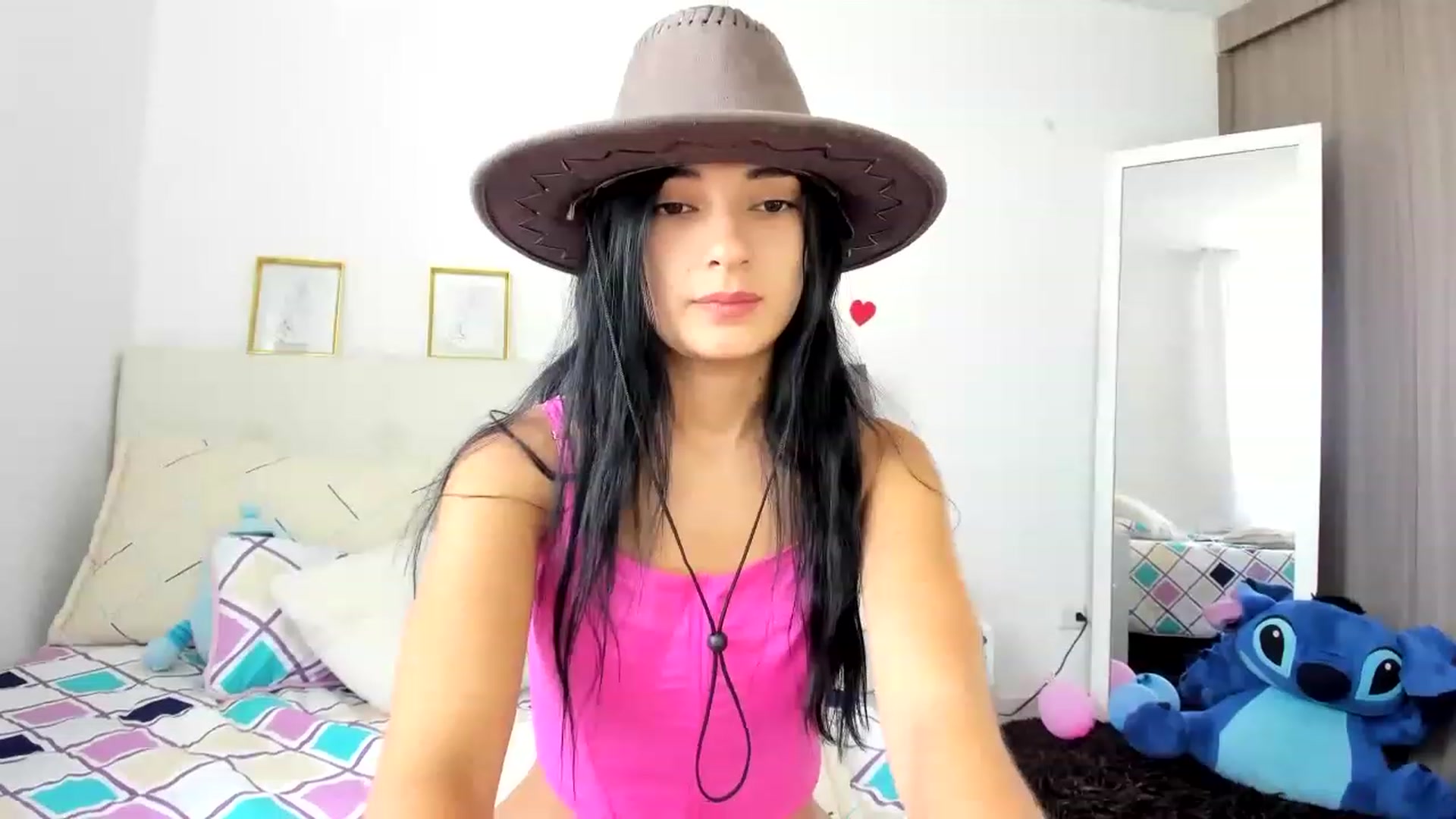 Gallery image thumbnail from Emmily_'s myfreecams stream on, 06/03/2023, 17:19 image 18 of 20