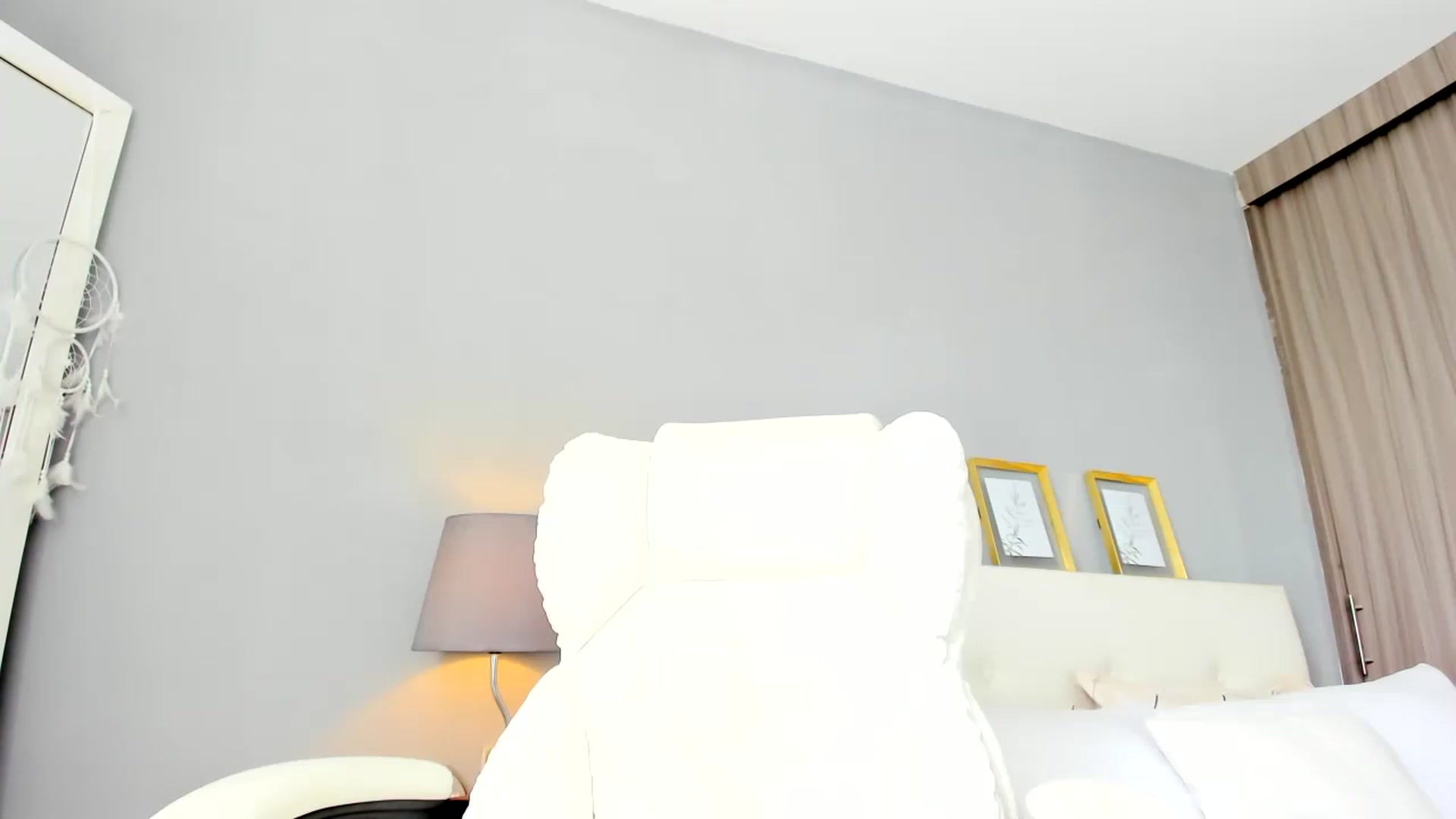 Gallery image thumbnail from Emmily_'s myfreecams stream on, 08/19/2023, 16:53 image 7 of 20