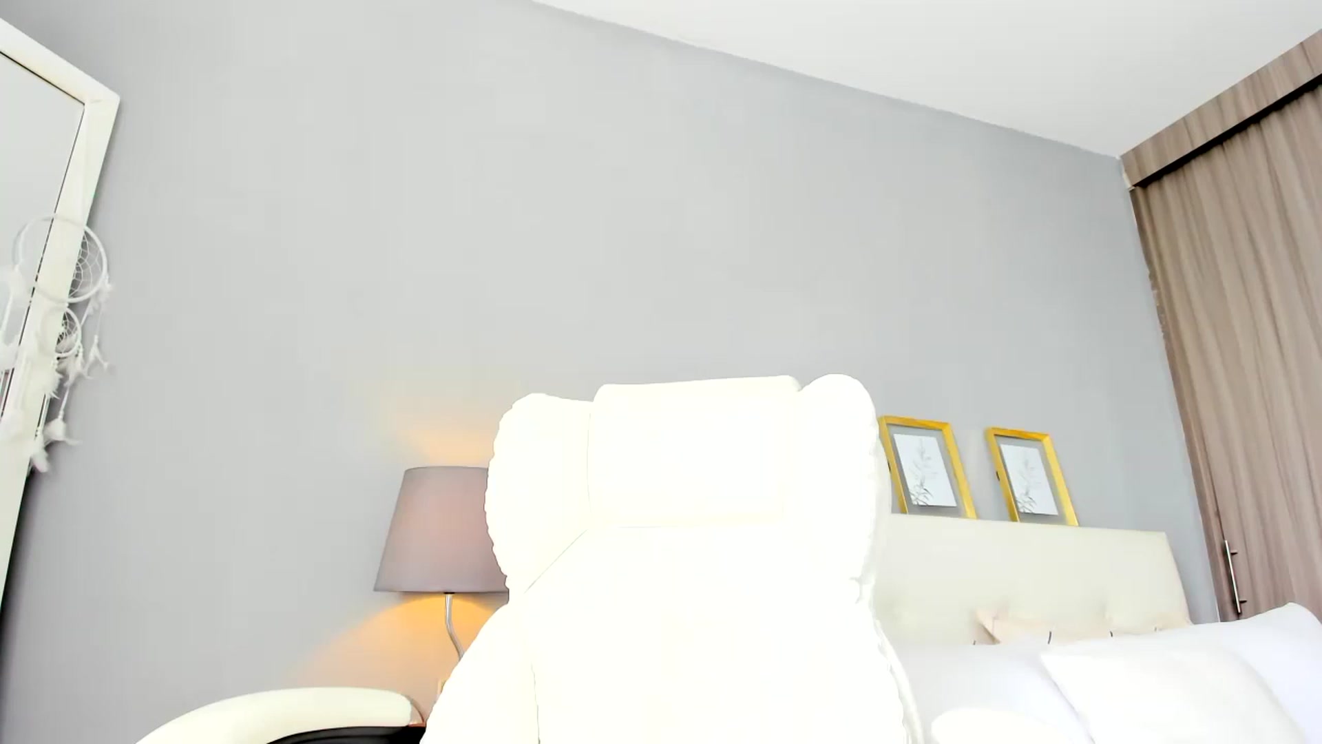 Gallery image thumbnail from Emmily_'s myfreecams stream on, 08/19/2023, 16:53 image 8 of 20