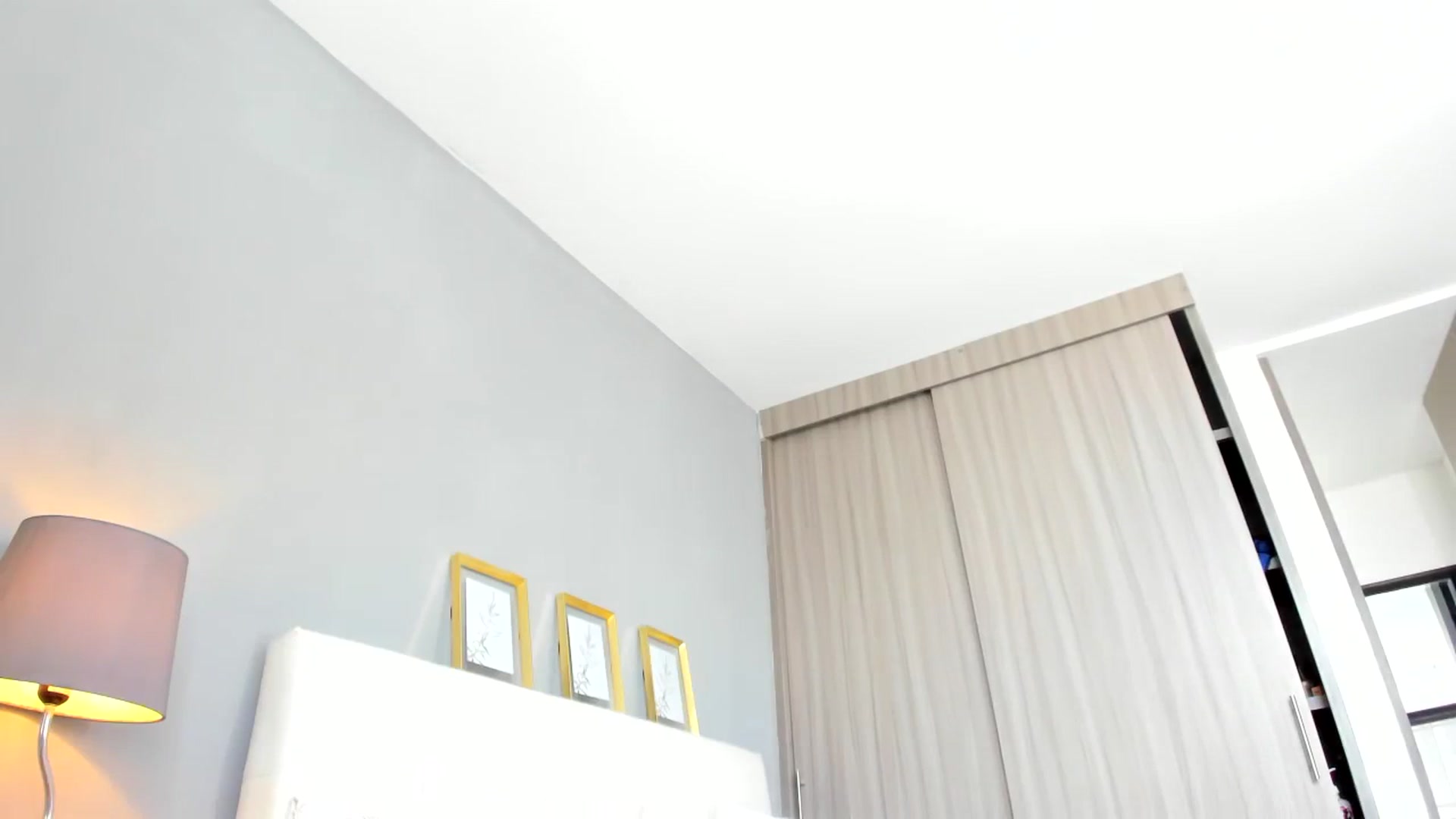 Gallery image thumbnail from Emmily_'s myfreecams stream on, 08/29/2023, 15:49 image 3 of 20