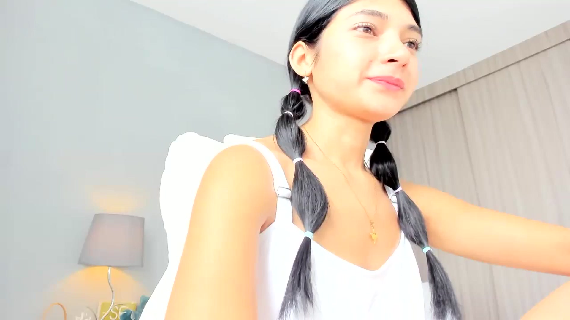 Gallery image thumbnail from Emmily_'s myfreecams stream on, 08/30/2023, 17:52 image 1 of 20