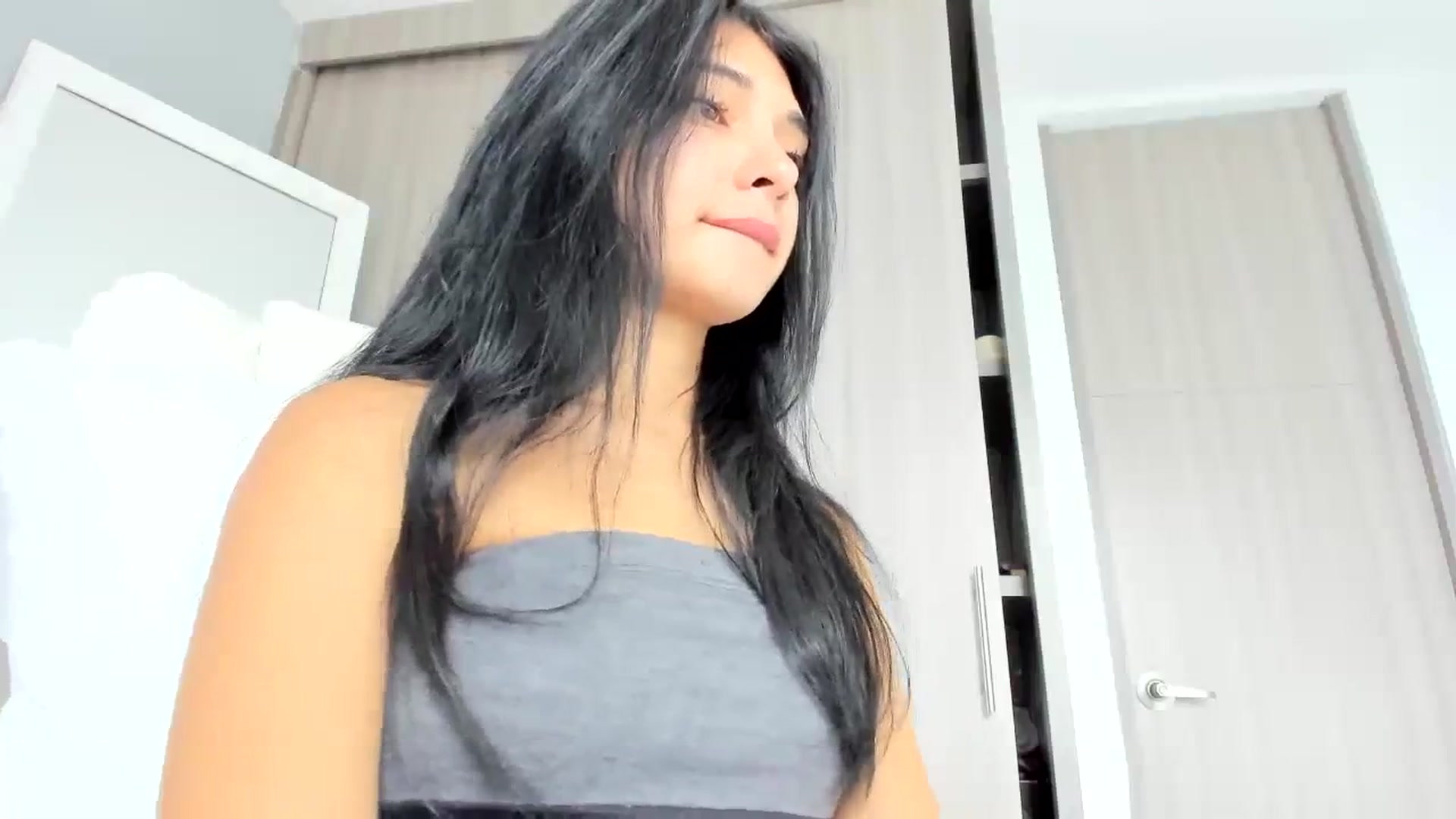 Gallery image thumbnail from Emmily_'s myfreecams stream on, 11/18/2023, 18:57 image 7 of 20