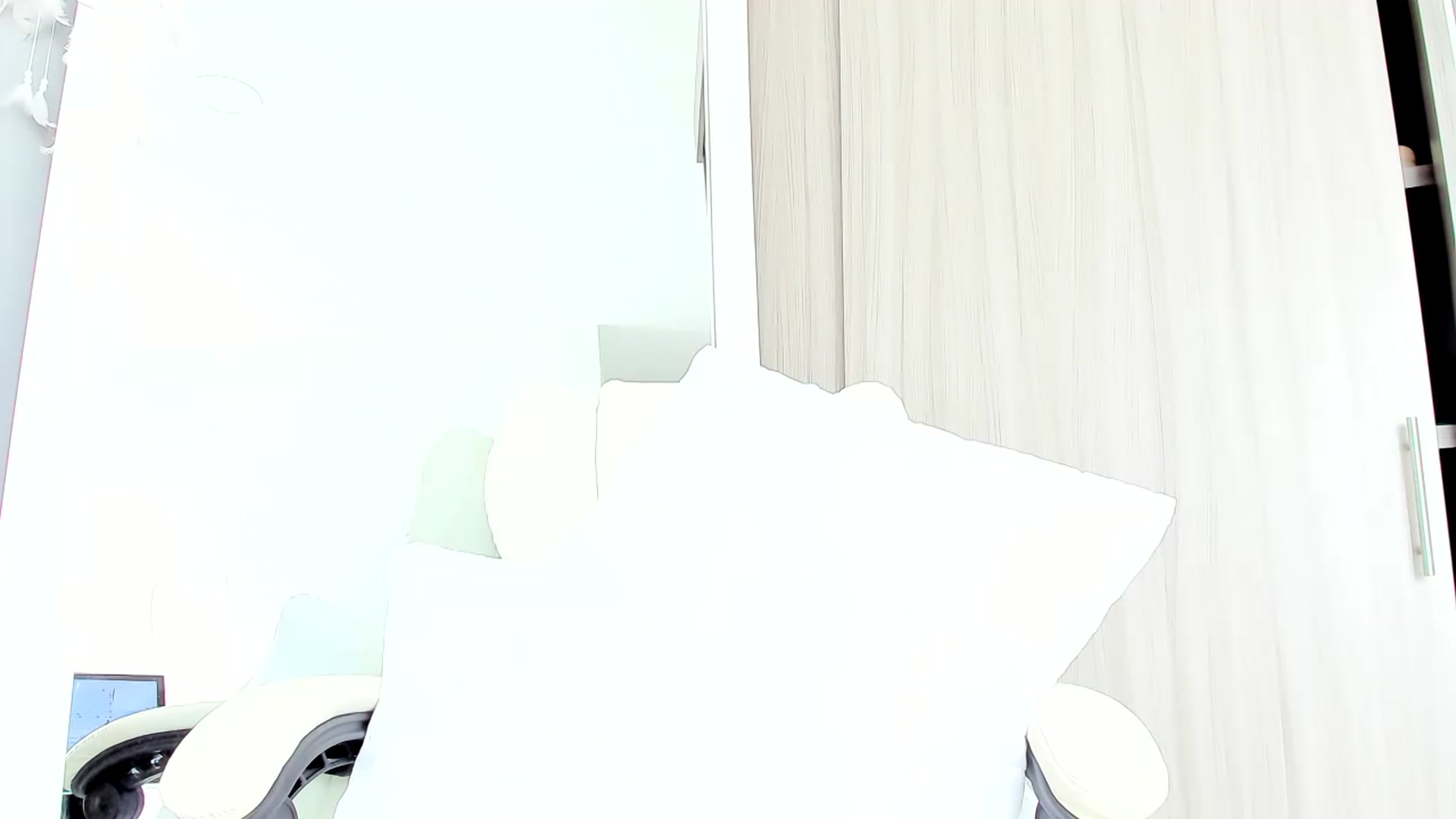 Gallery image thumbnail from Emmily_'s myfreecams stream on, 02/28/2024, 18:56 image 14 of 20