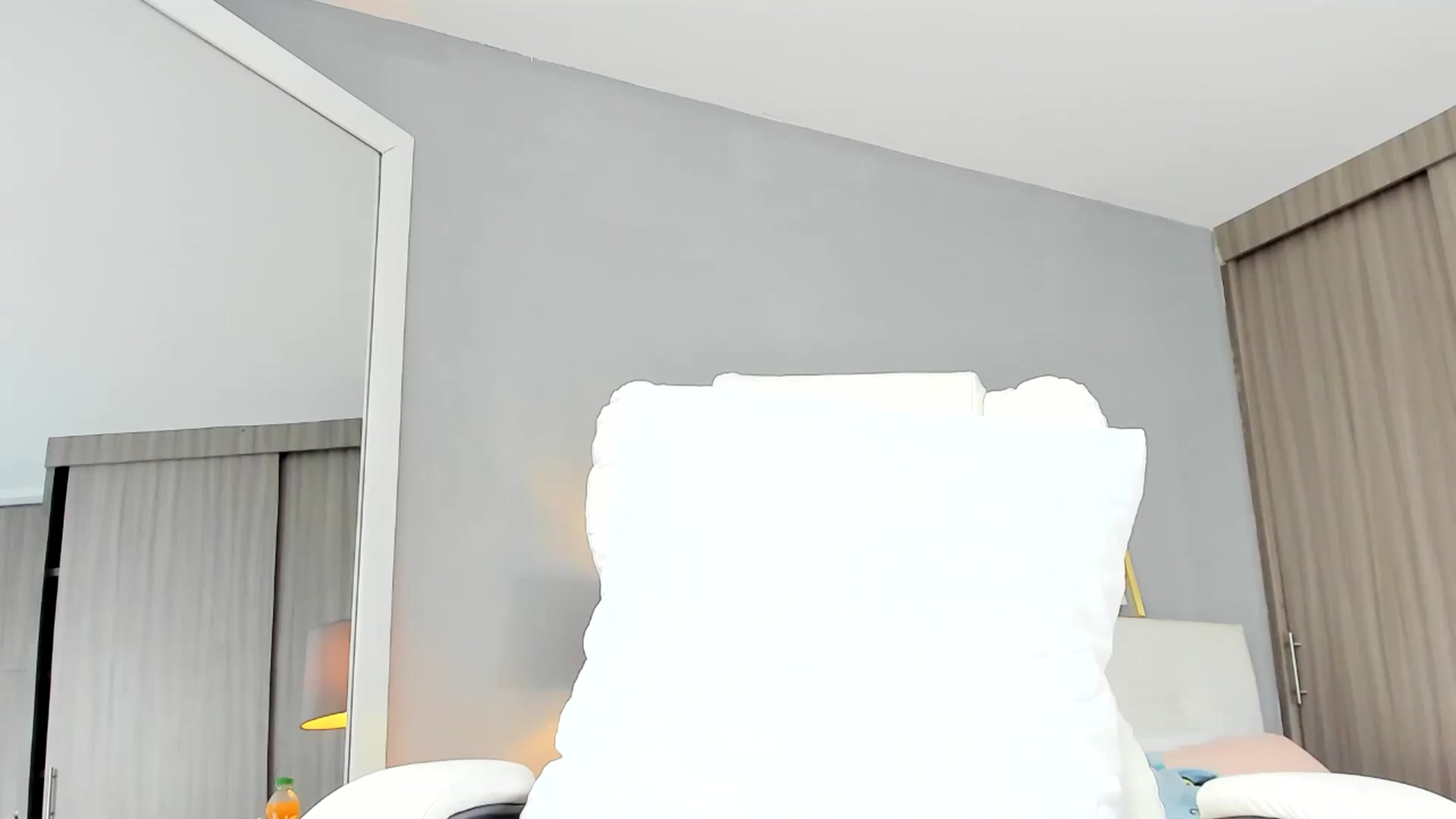 Gallery image thumbnail from Emmily_'s myfreecams stream on, 05/04/2024, 19:08 image 5 of 20