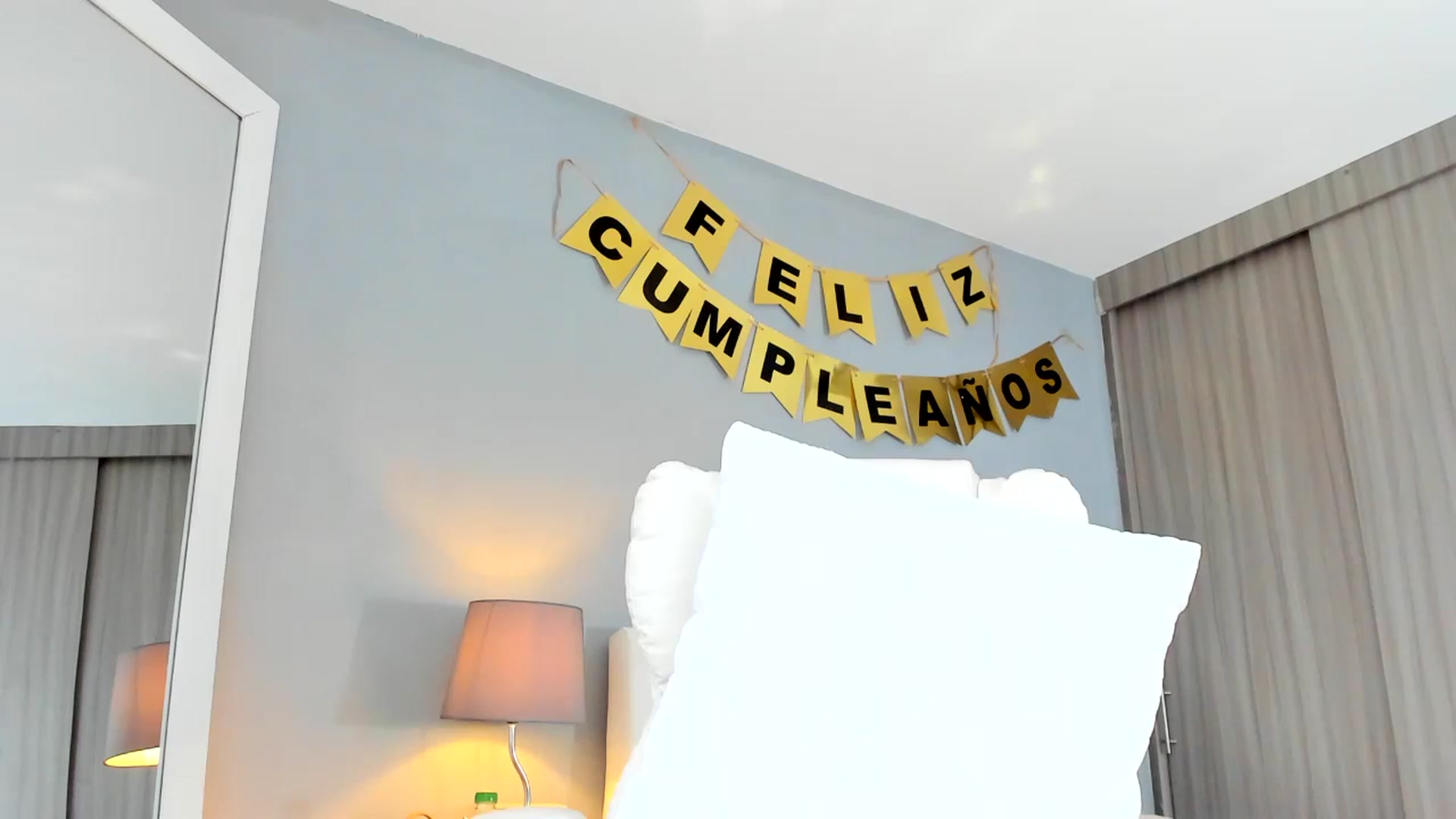 Gallery image thumbnail from Emmily_'s myfreecams stream on, 05/04/2024, 19:08 image 18 of 20