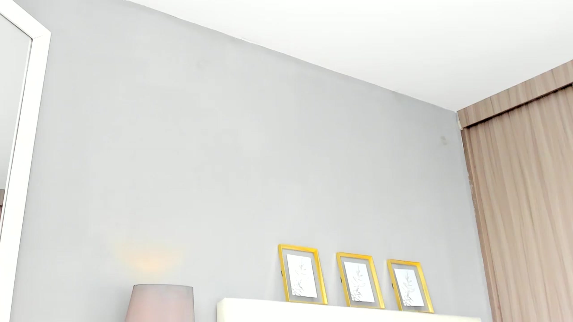 Gallery image thumbnail from Emmily_'s myfreecams stream on, 05/22/2024, 19:11 image 17 of 20