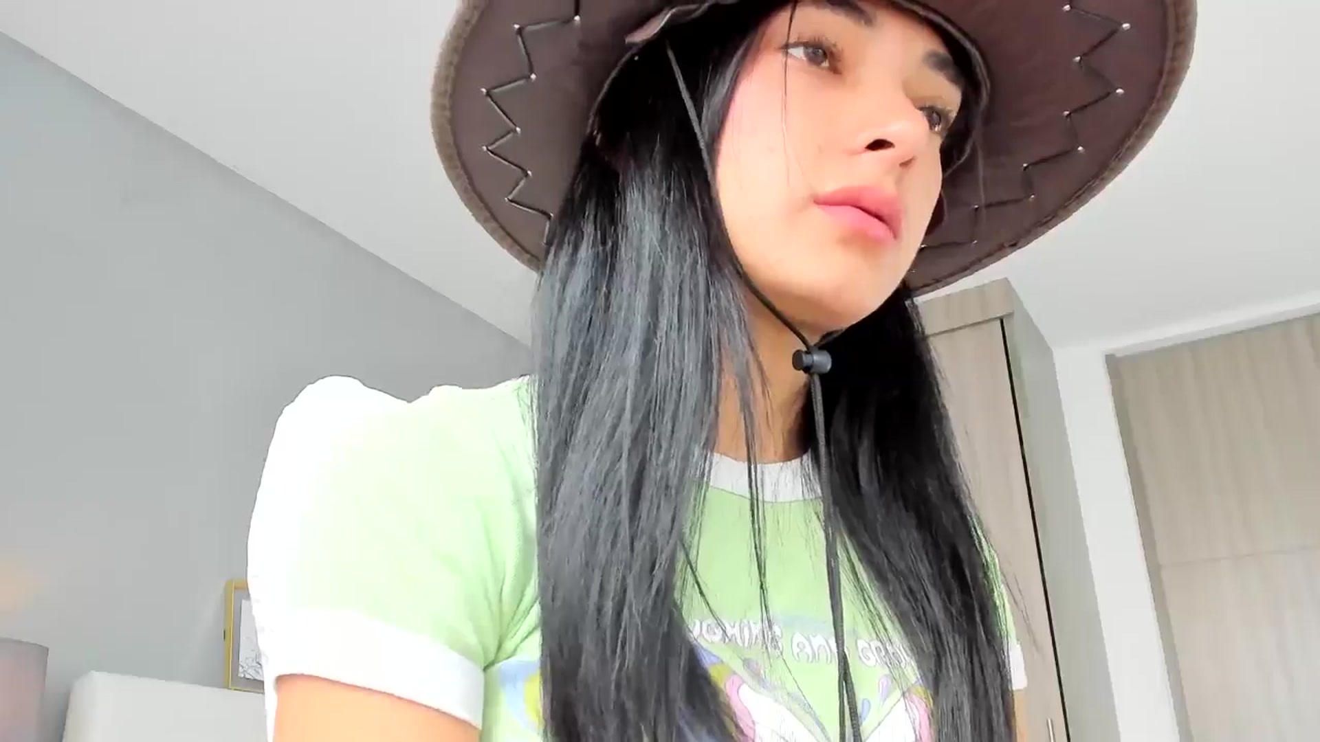 Gallery image thumbnail from Emmily_'s myfreecams stream on, 05/31/2024, 19:56 image 6 of 20