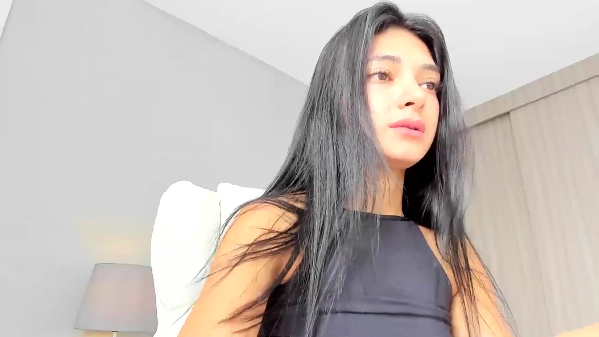 Gallery image thumbnail from Emmily_'s myfreecams stream on, 06/05/2024, 19:16 image 5 of 20