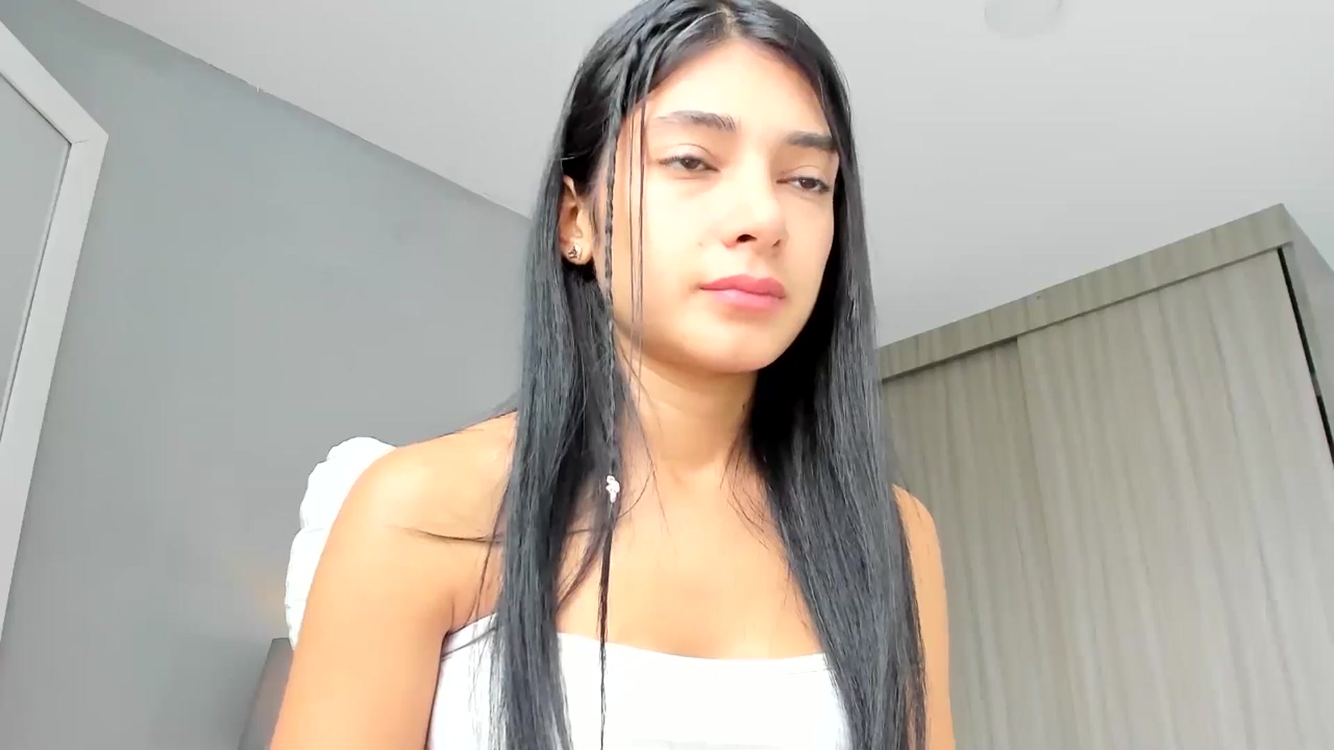 Gallery image thumbnail from Emmily_'s myfreecams stream on, 06/08/2024, 16:42 image 17 of 20