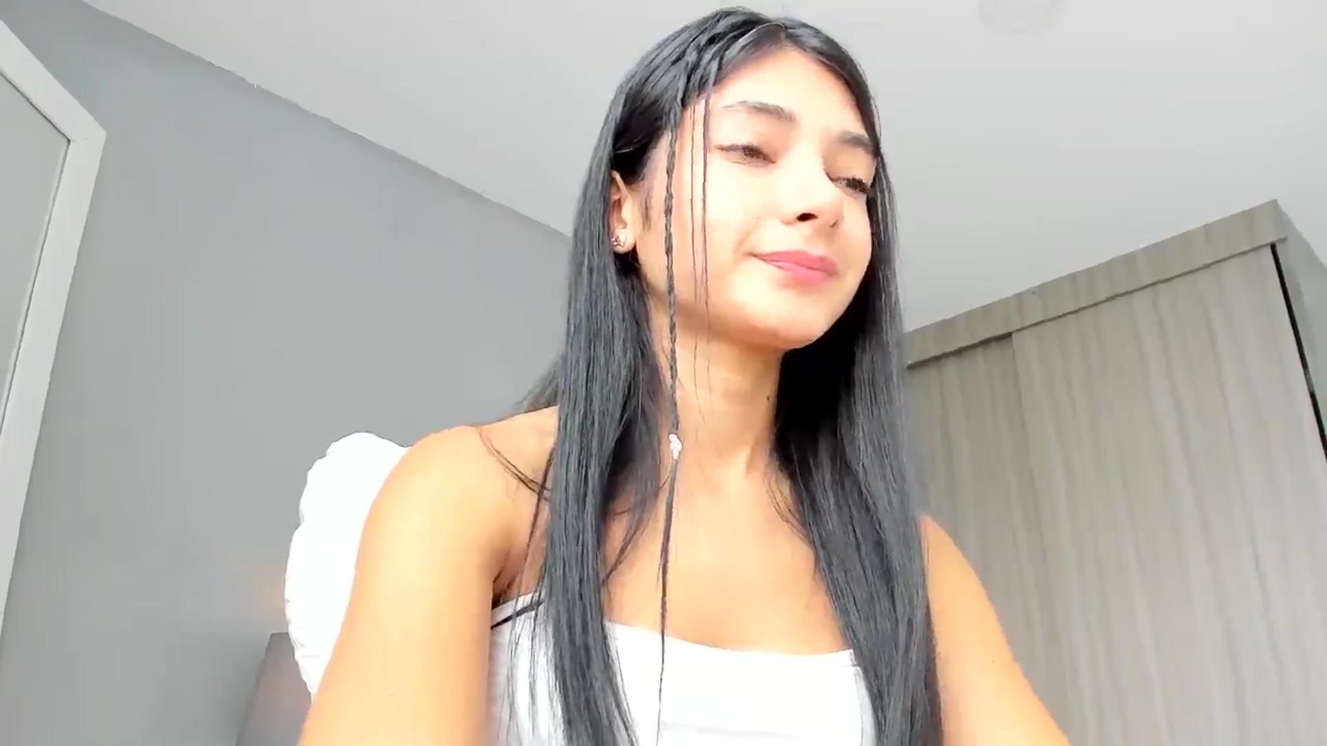 Gallery image thumbnail from Emmily_'s myfreecams stream on, 06/08/2024, 16:42 image 16 of 20