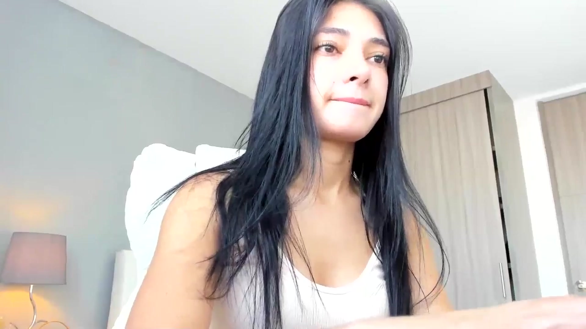 Gallery image thumbnail from Emmily_'s myfreecams stream on, 08/02/2024, 13:36 image 13 of 20