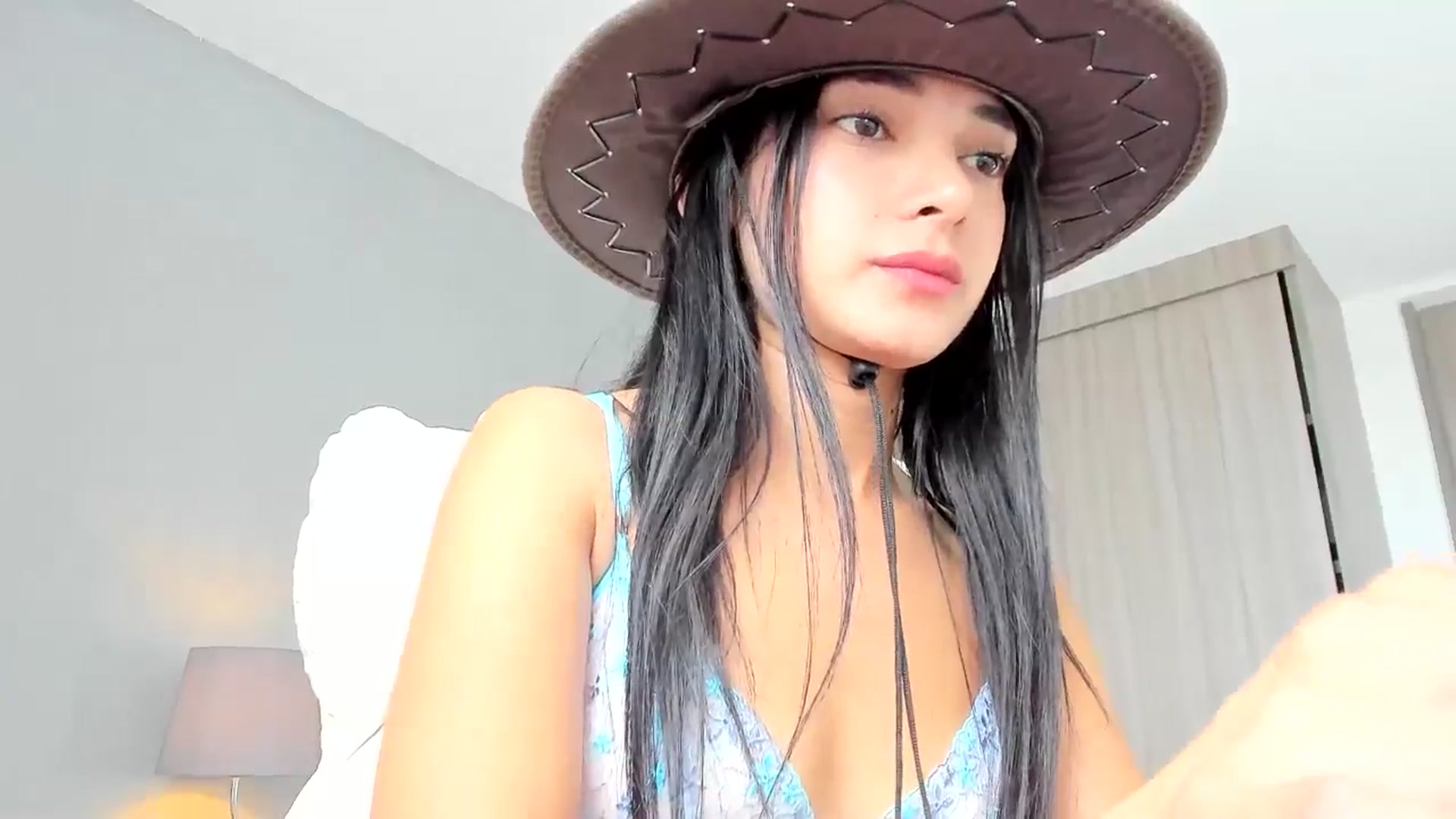 Gallery image thumbnail from Emmily_'s myfreecams stream on, 08/03/2024, 15:26 image 2 of 20