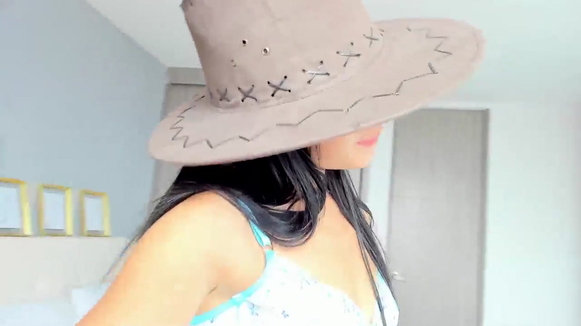 Gallery image thumbnail from Emmily_'s myfreecams stream on, 08/03/2024, 15:26 image 20 of 20